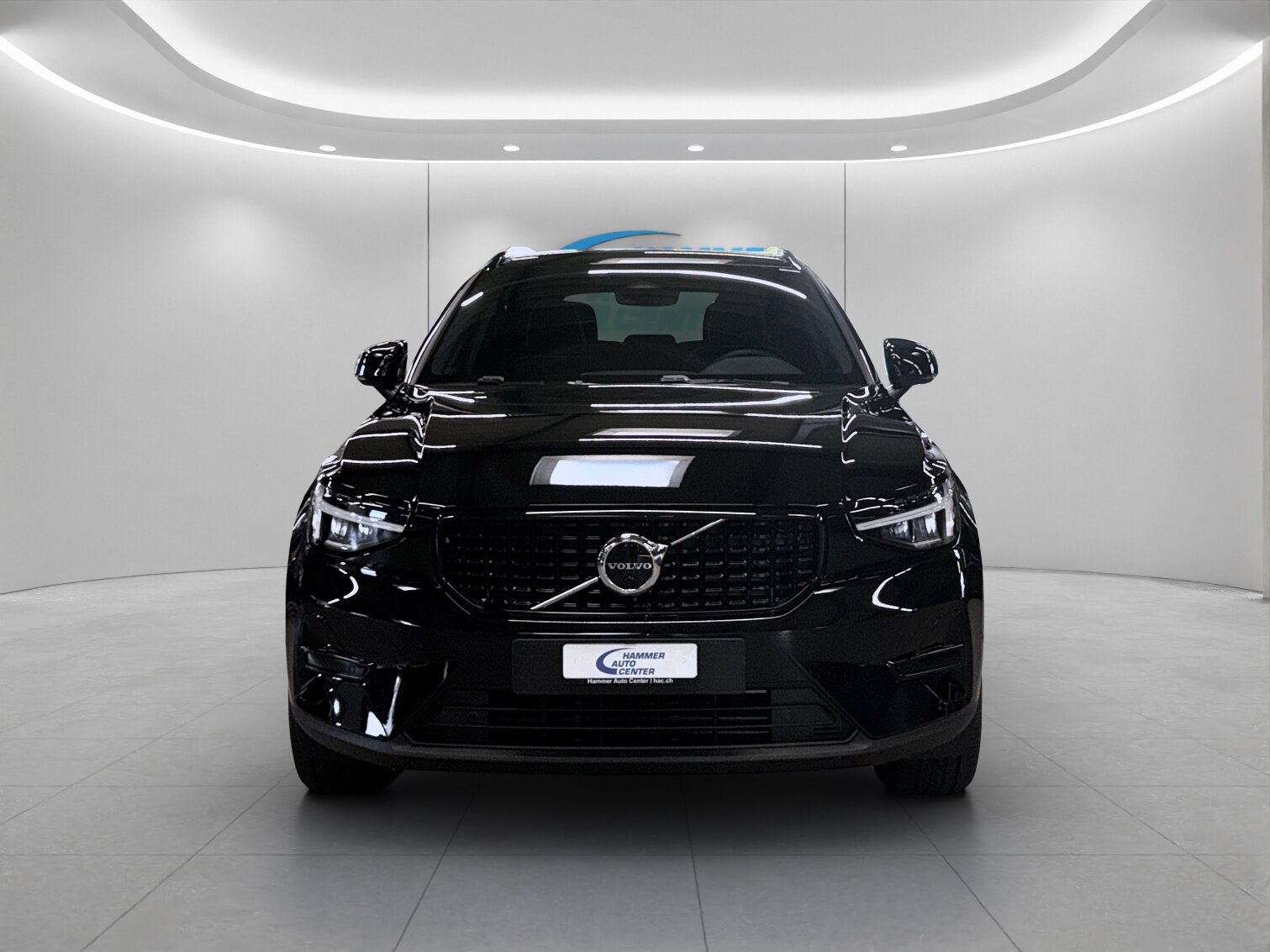 VOLVO XC40 2.0 B3 MH Plus Dark, Mild-Hybrid Petrol/Electric, New car, Automatic - 6