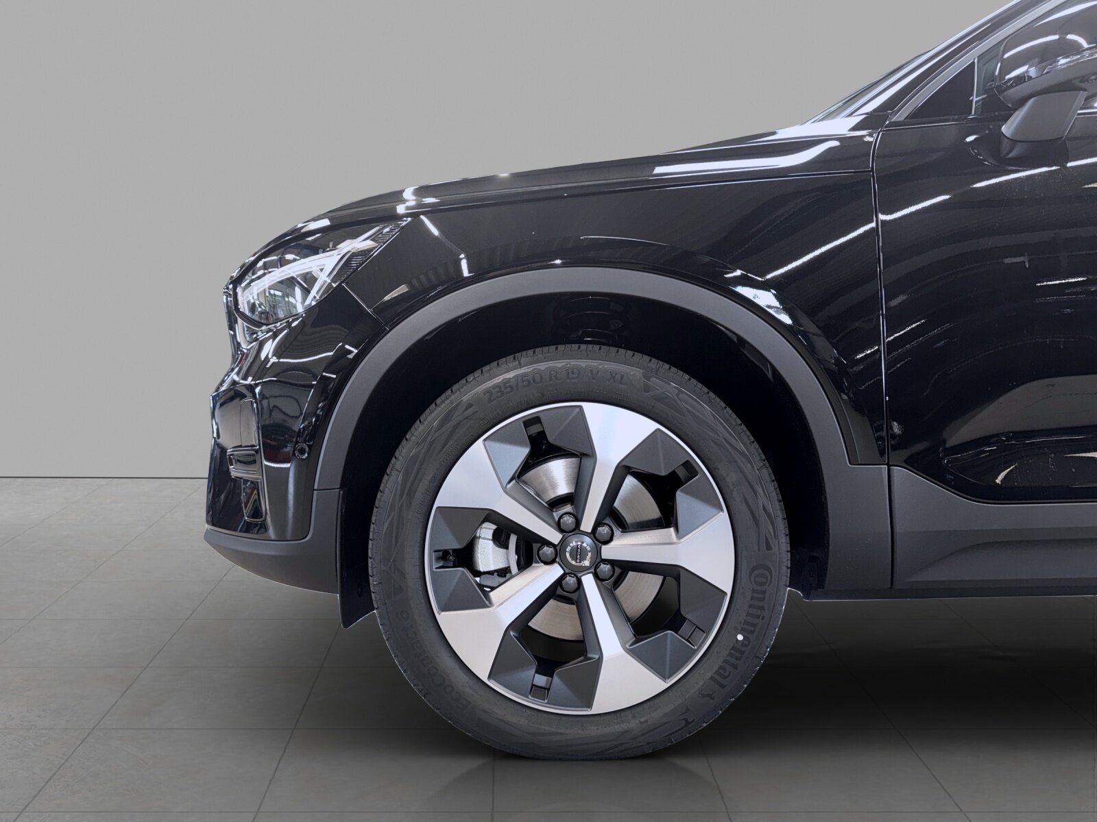 VOLVO XC40 2.0 B3 MH Plus Dark, Mild-Hybrid Petrol/Electric, New car, Automatic - 7