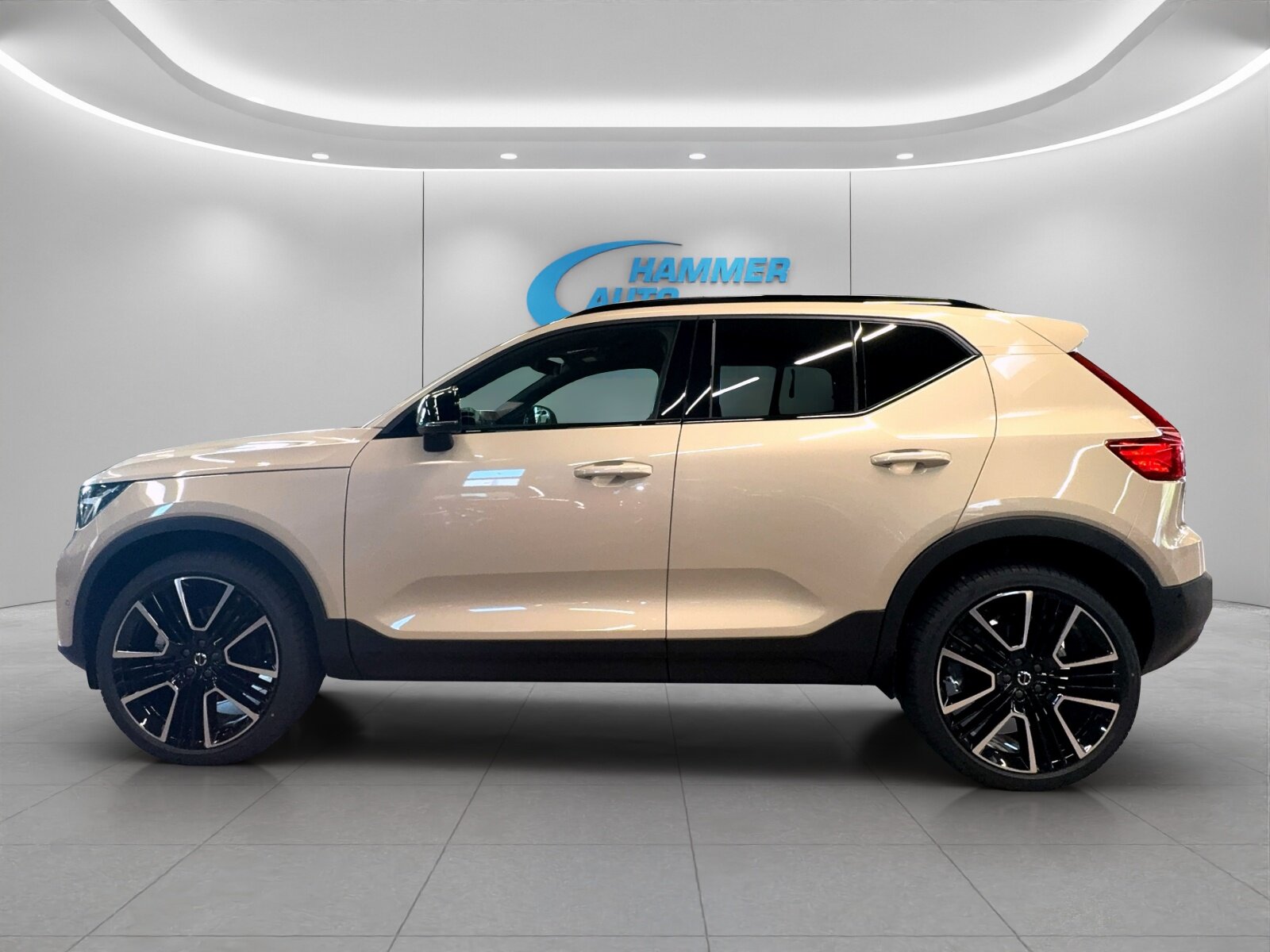 VOLVO XC40 2.0 B4 MH Ultra Dark, Hybride Léger Essence/Électricité, Voiture nouvelle, Automatique - 2