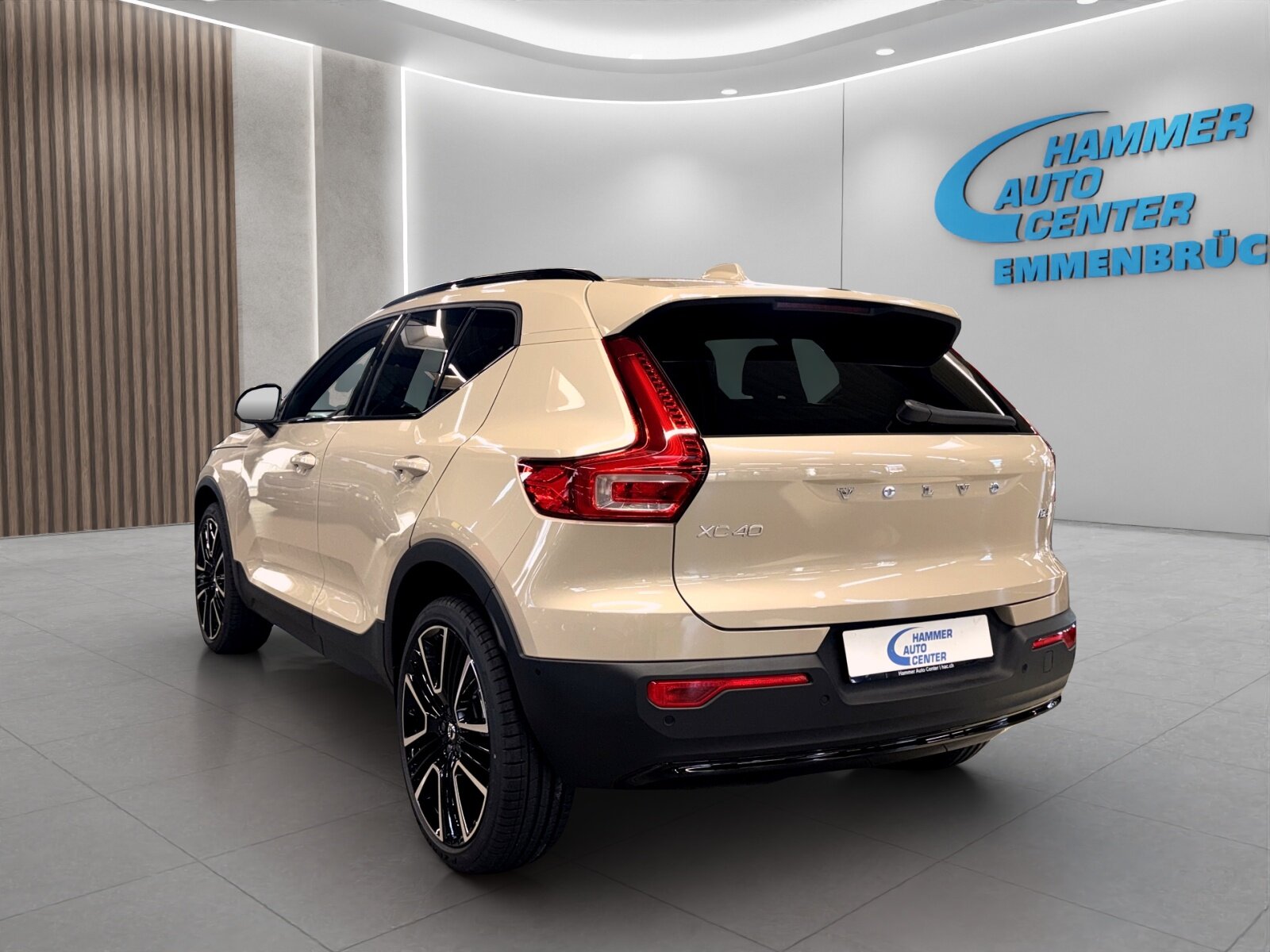 VOLVO XC40 2.0 B4 MH Ultra Dark, Hybride Léger Essence/Électricité, Voiture nouvelle, Automatique - 3