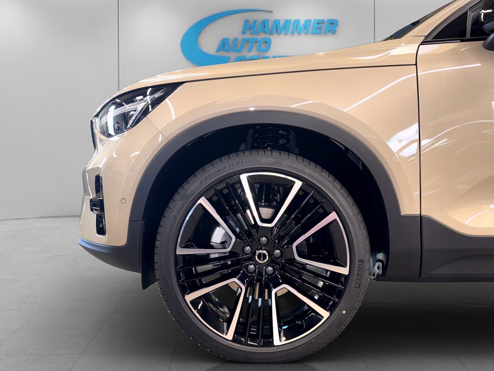 VOLVO XC40 2.0 B4 MH Ultra Dark, Hybride Léger Essence/Électricité, Voiture nouvelle, Automatique - 7