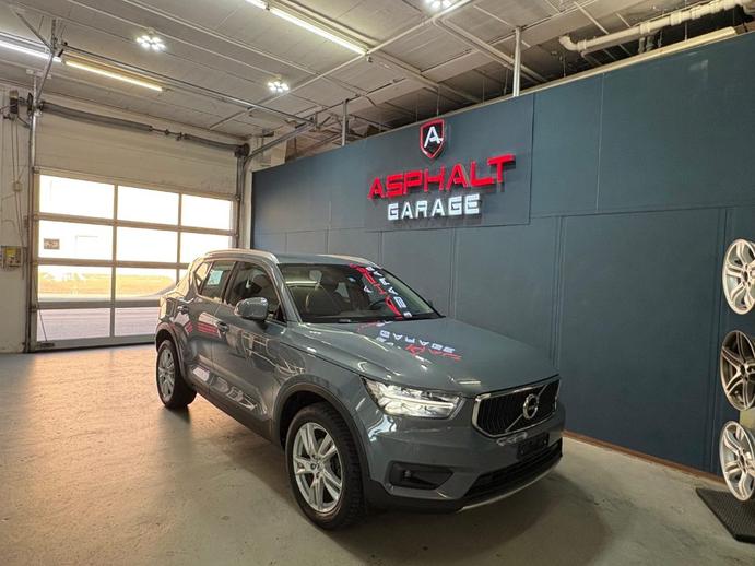 VOLVO XC40 Momentum, Diesel, Occasion / Gebraucht, Automatik