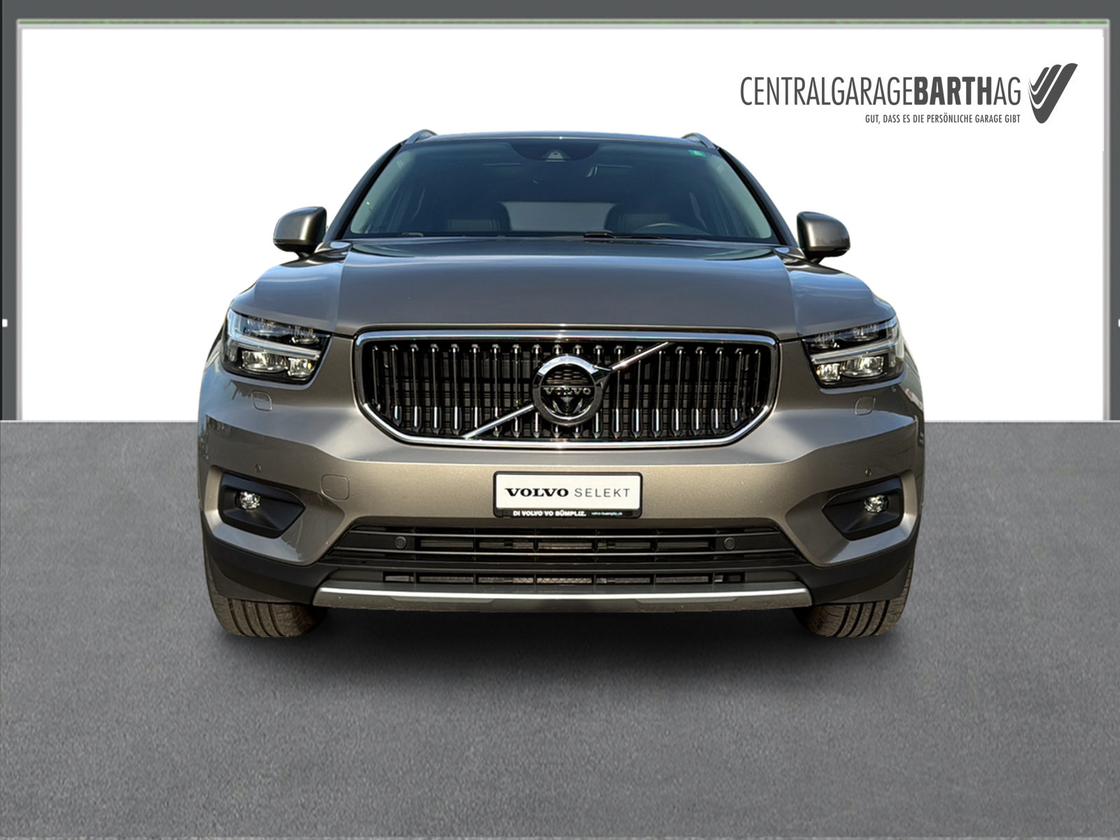 VOLVO XC40 1.5 T4 PiH Inscription, Plug-in-Hybrid Benzin/Elektro, Occasion / Gebraucht, Automatik - 2