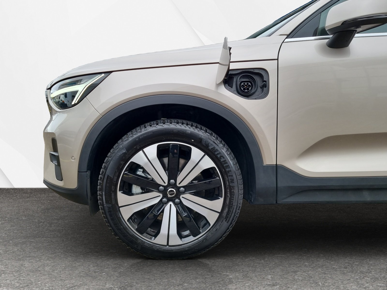 VOLVO XC40 1.5 T5 PiH Ultimate Bright, Hybride Rechargeable Essence/Électricité, Occasion / Utilisé, Automatique - 6