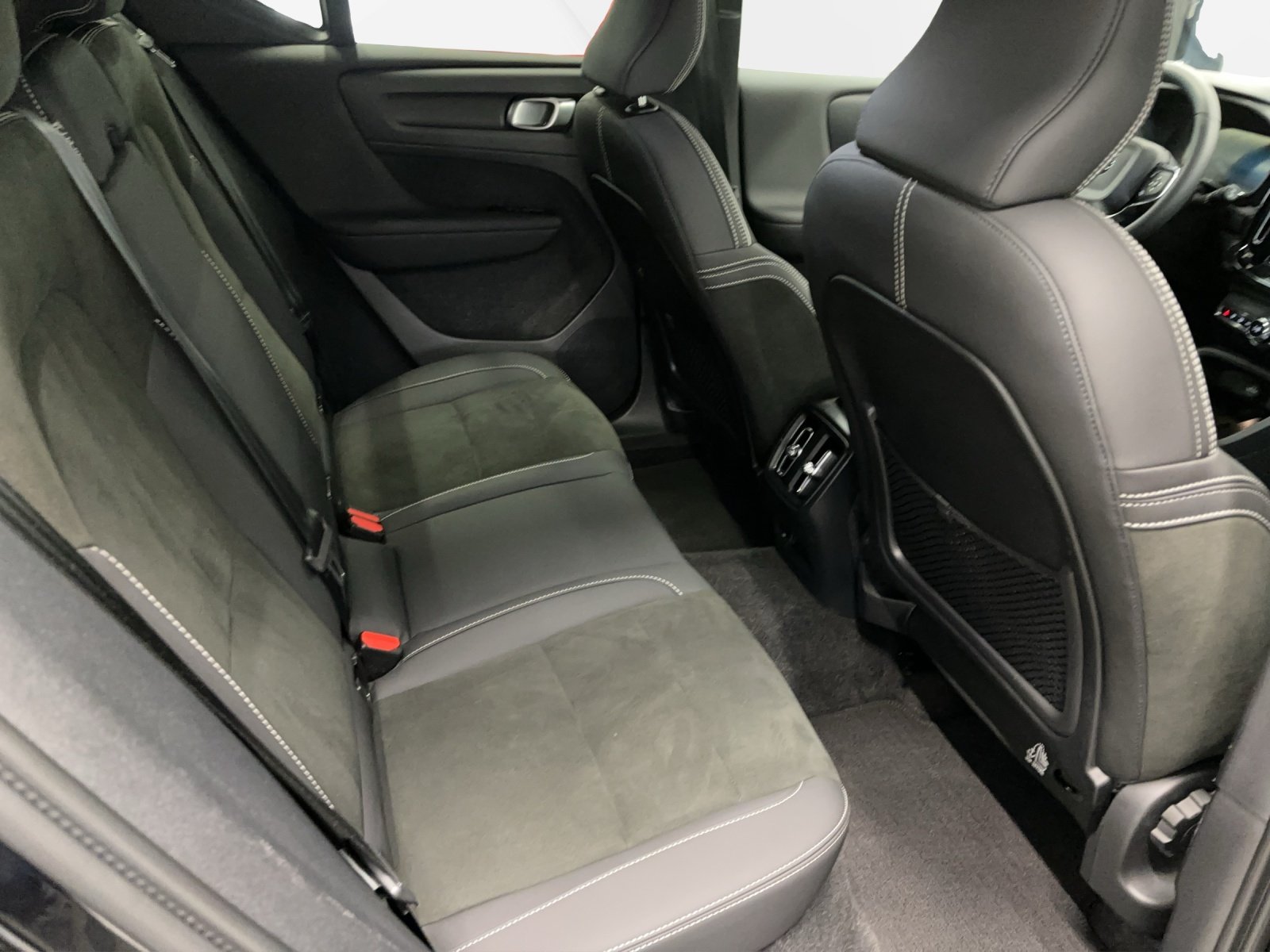 VOLVO XC40 E80 Twin Plus AWD, Électrique, Occasion / Utilisé, Automatique - 6