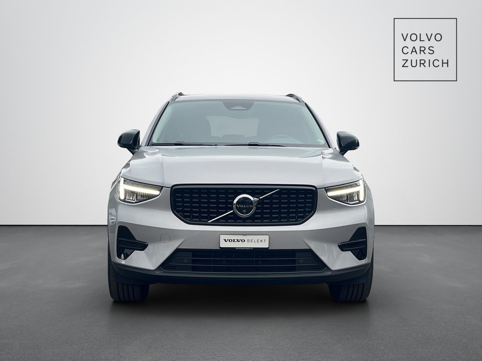 VOLVO XC40 2.0 B4 MH Plus Dark, Hybride Léger Essence/Électricité, Occasion / Utilisé, Automatique - 5