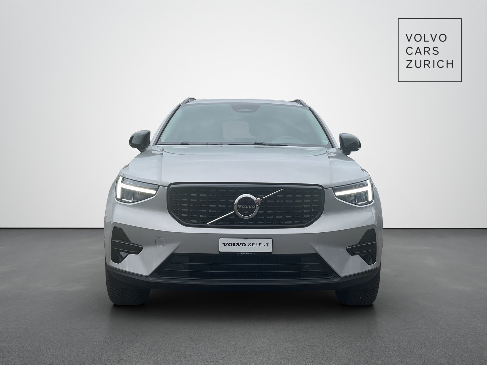 VOLVO XC40 2.0 B4 MH Plus Dark, Hybride Léger Essence/Électricité, Occasion / Utilisé, Automatique - 5