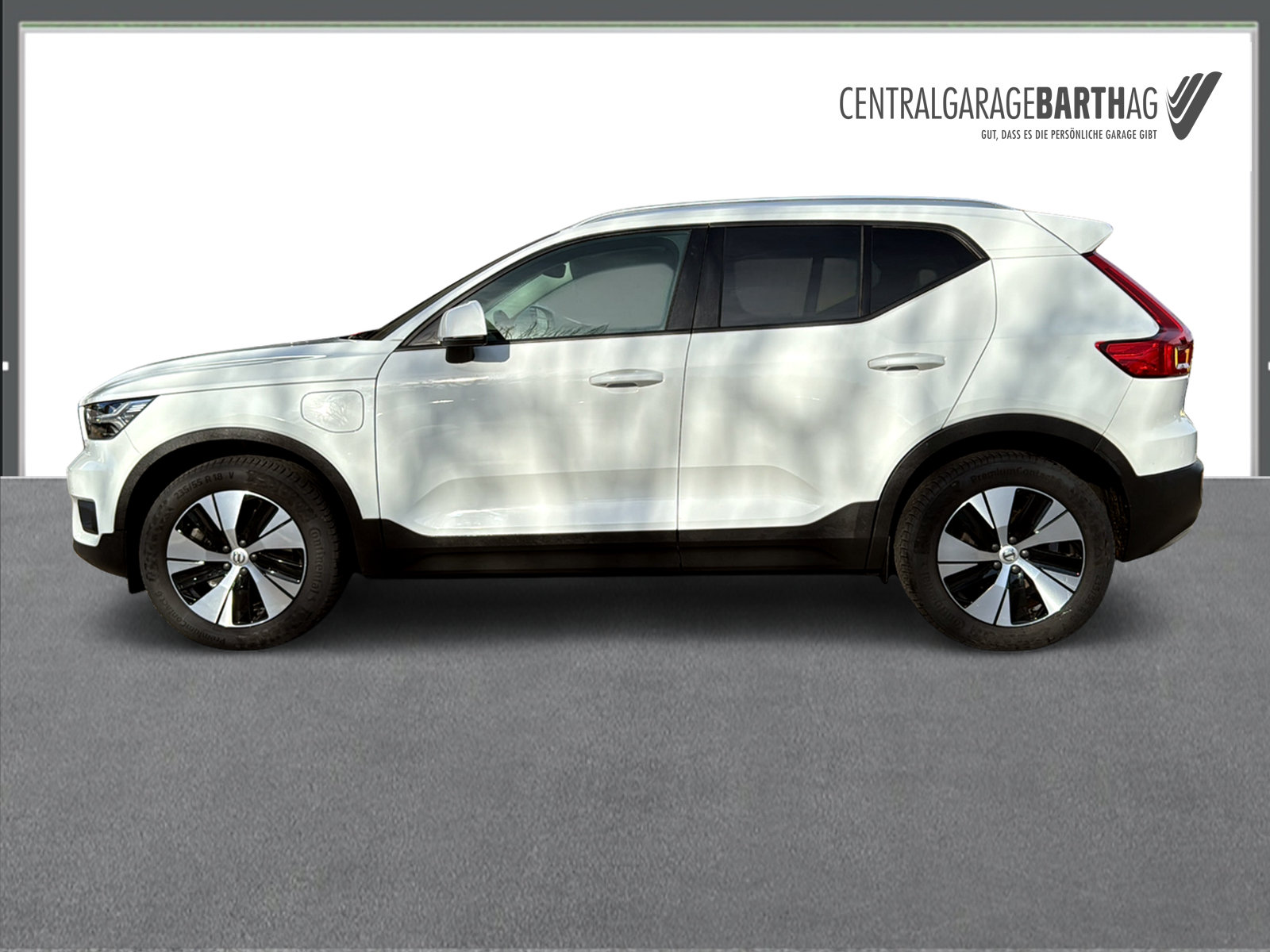 VOLVO XC40 1.5 T5 TE Momentum, Hybride Rechargeable Essence/Électricité, Occasion / Utilisé, Automatique - 4