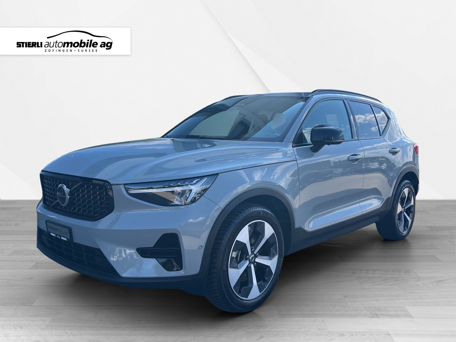 VOLVO XC40 2.0 B3 MH Plus Dark