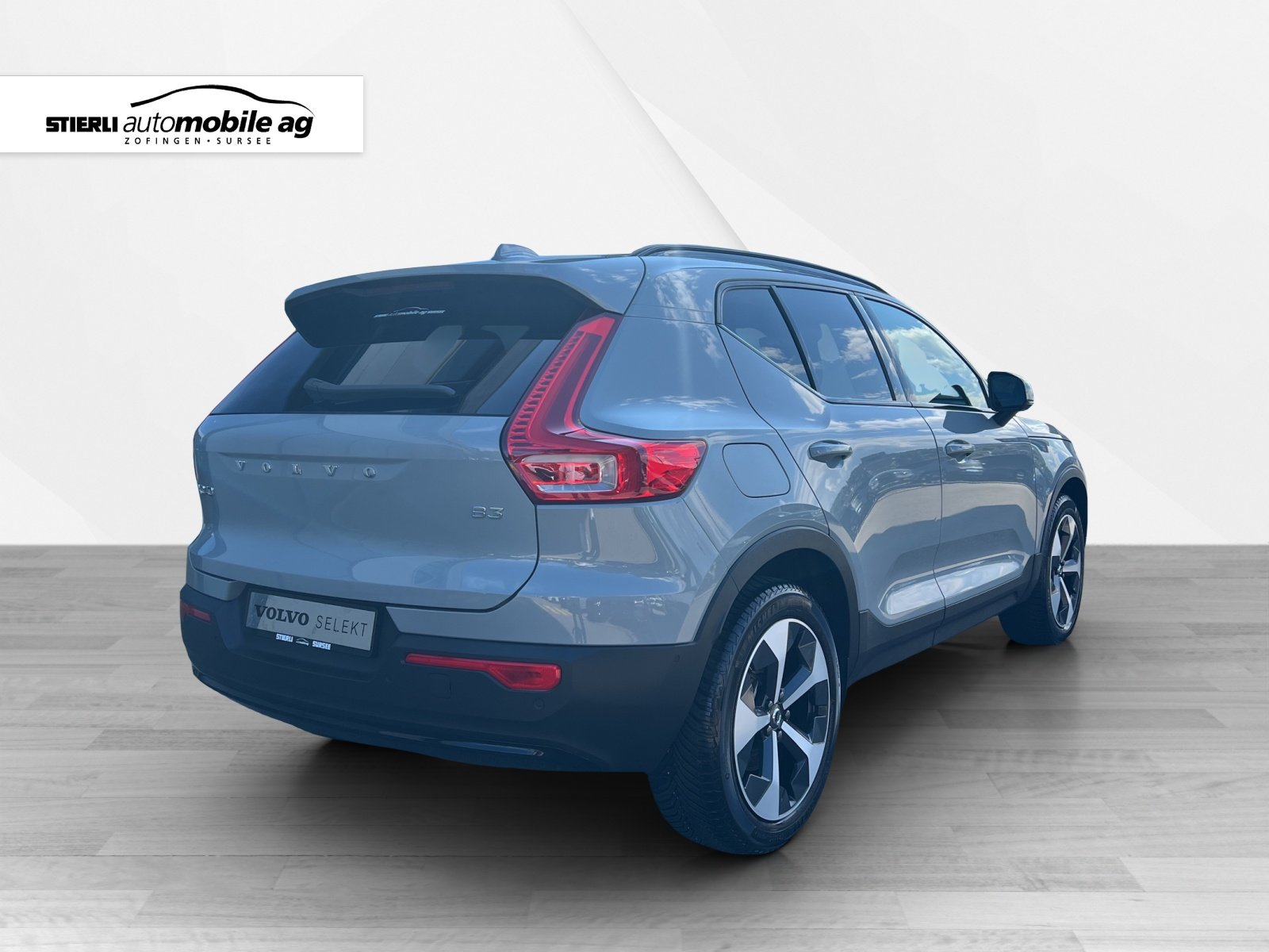 VOLVO XC40 2.0 B3 MH Plus Dark, Mild-Hybrid Benzin/Elektro, Occasion / Gebraucht, Automatik - 5