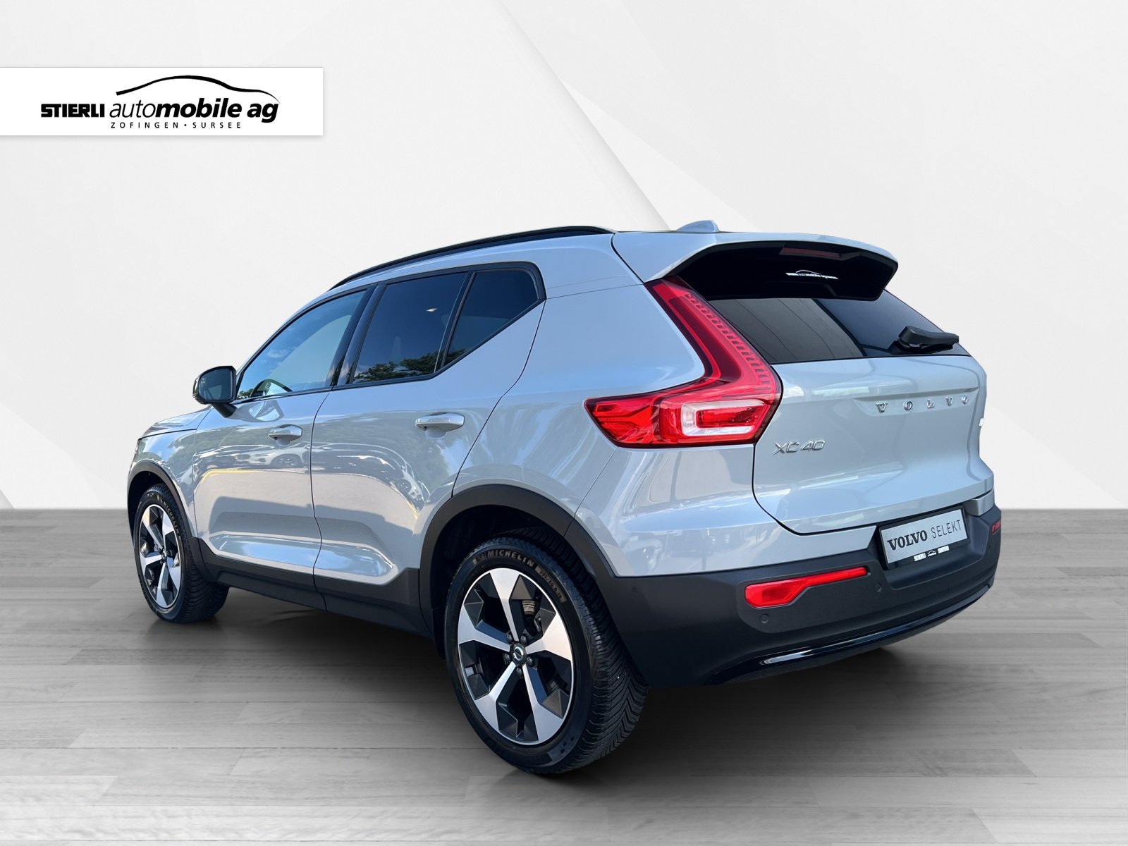 VOLVO XC40 2.0 B3 MH Plus Dark, Mild-Hybrid Benzin/Elektro, Occasion / Gebraucht, Automatik - 7
