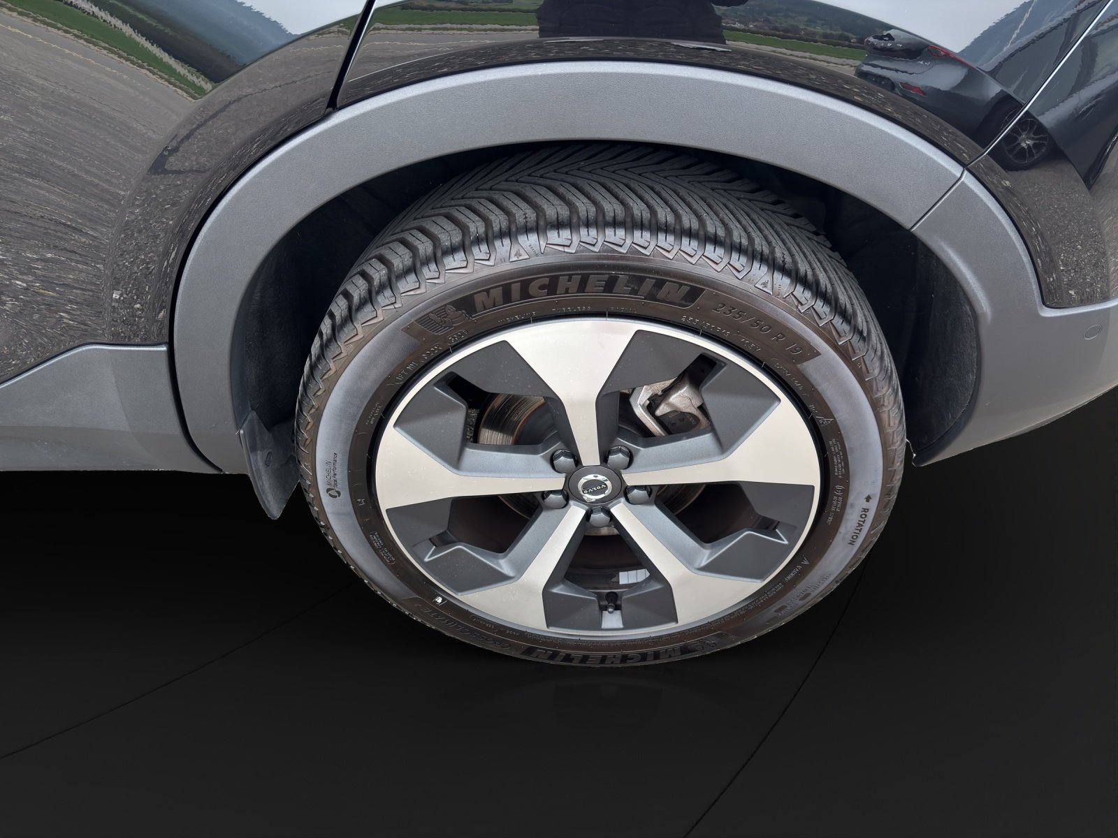 VOLVO XC40 2.0 B4 MH Plus Dark, Hybride Léger Essence/Électricité, Occasion / Utilisé, Automatique - 5