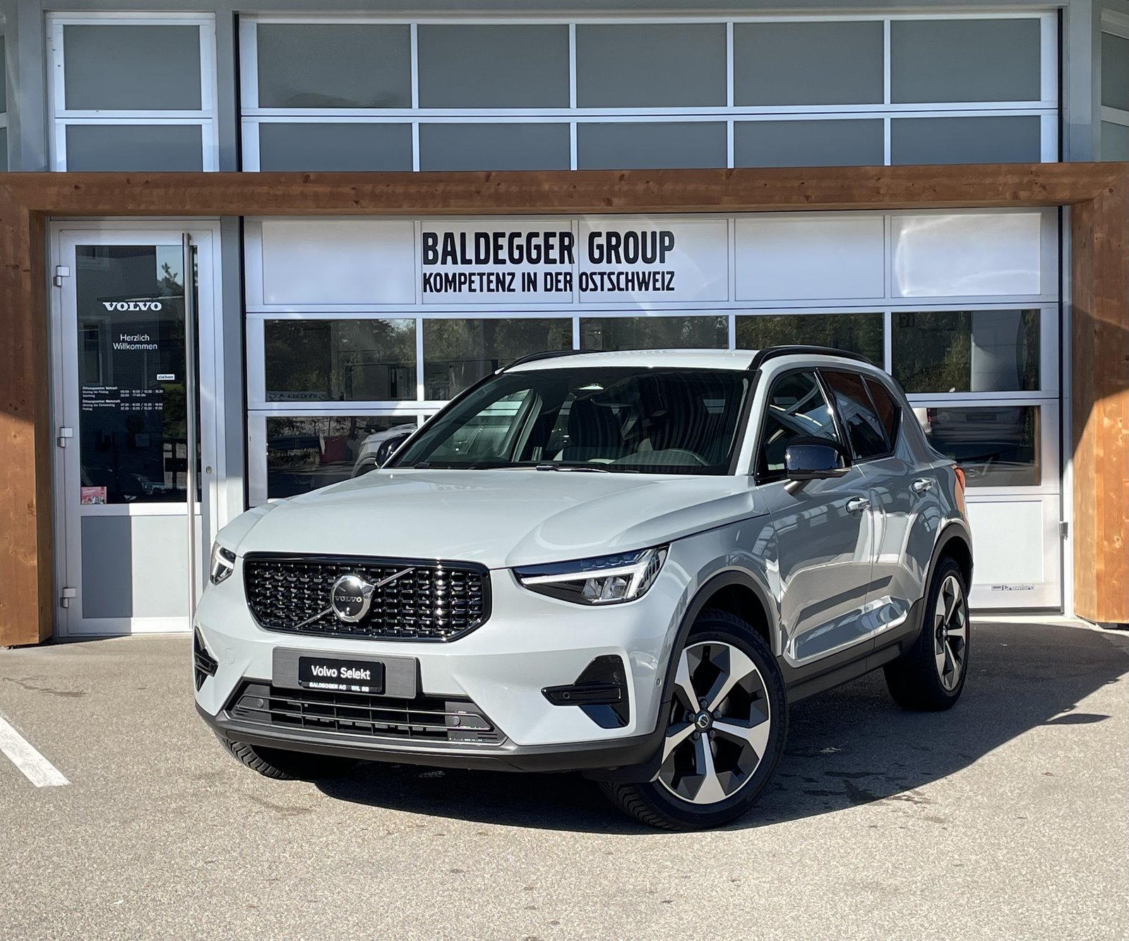 VOLVO XC40
