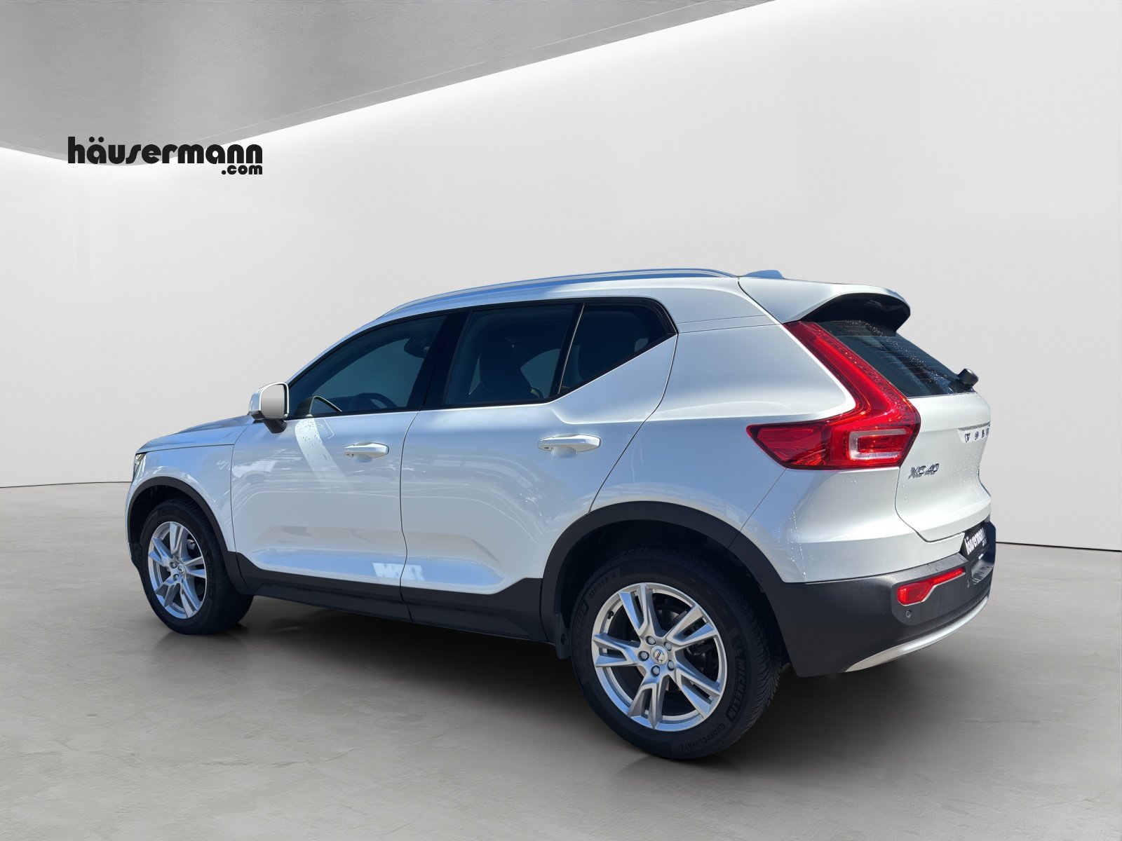 VOLVO XC40 1.5 T2 XCITE, Essence, Occasion / Utilisé, Automatique - 2