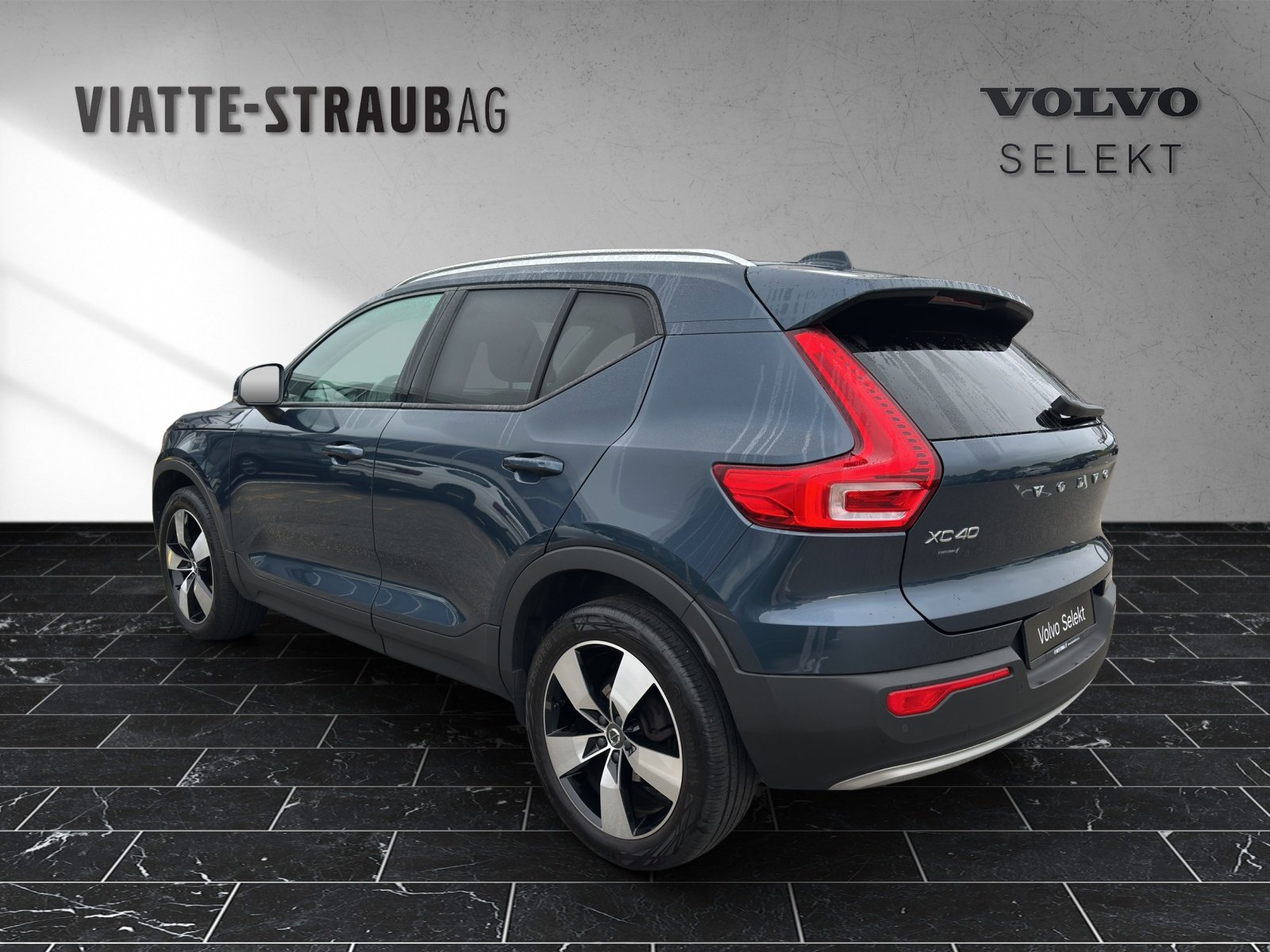 VOLVO XC40 1.5 T2 Momentum, Petrol, Second hand / Used, Automatic - 4