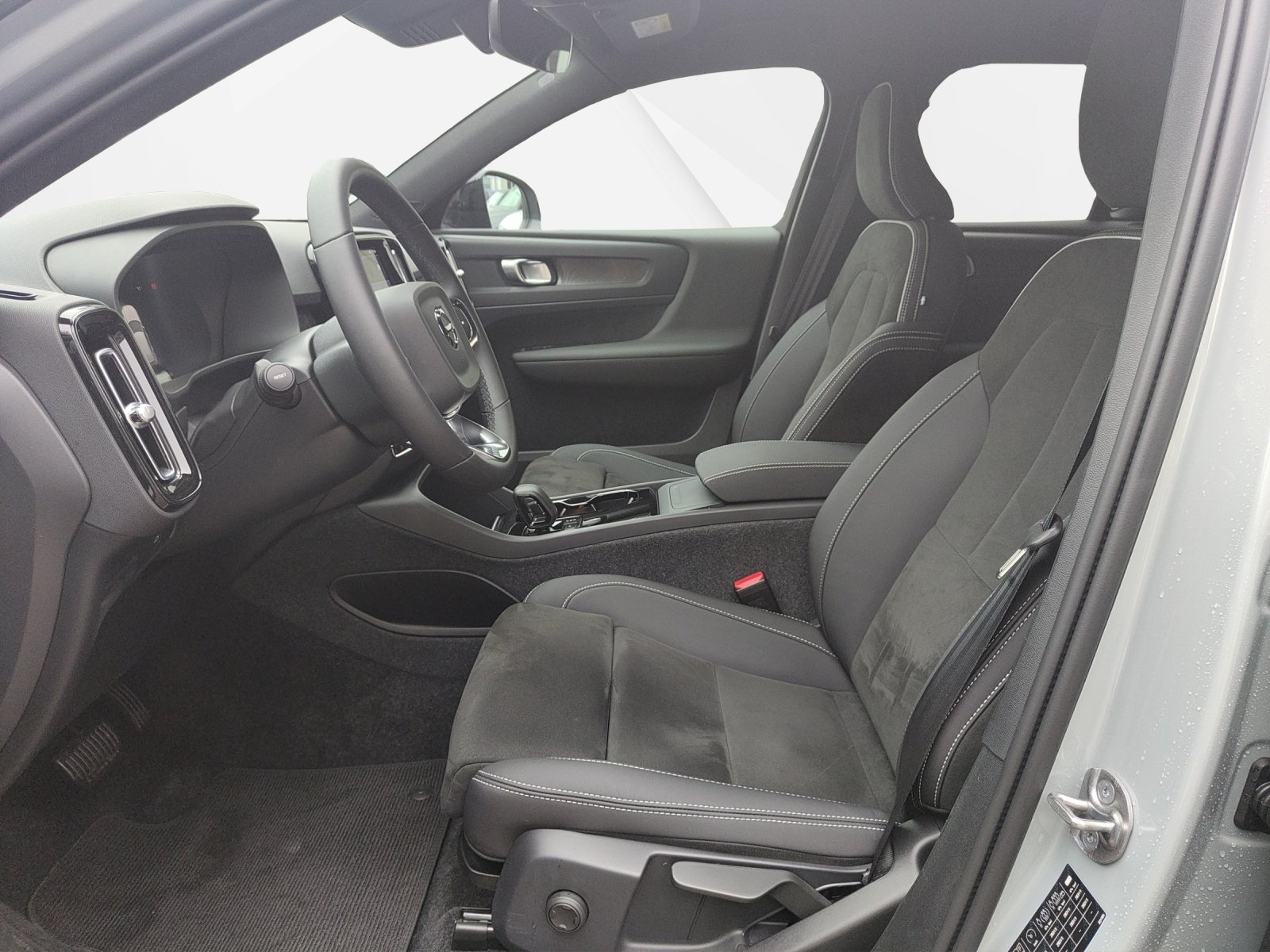 VOLVO XC40 E80 Twin Plus AWD, Électrique, Occasion / Utilisé, Automatique - 4