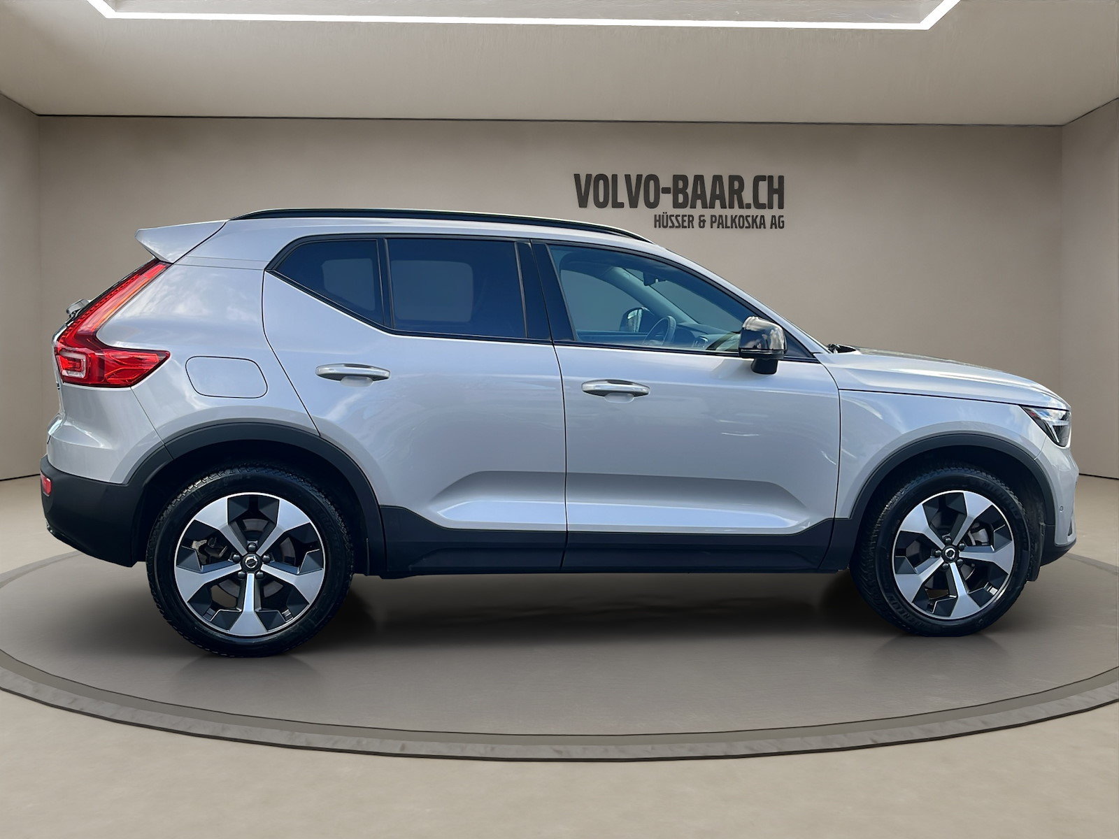 VOLVO XC40 2.0 B4 MH Plus Dark, Hybride Léger Essence/Électricité, Occasion / Utilisé, Automatique - 6