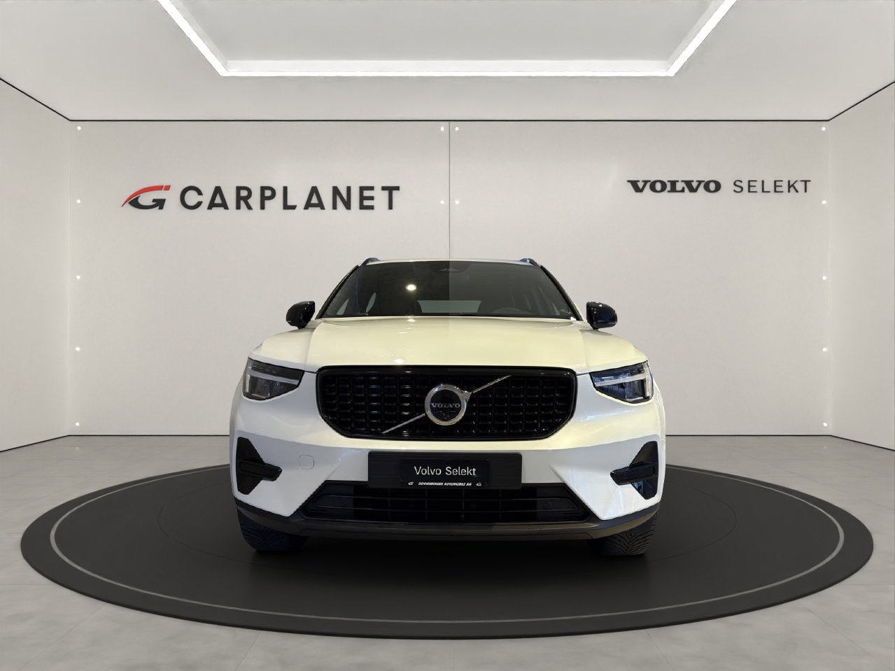 VOLVO XC40 2.0 B3 MH Plus Dark, Mild-Hybrid Petrol/Electric, Second hand / Used, Automatic - 5