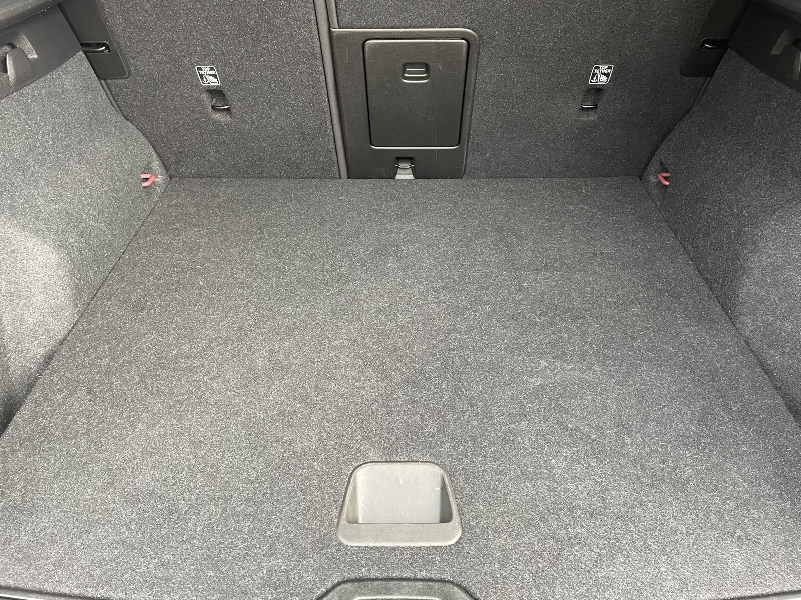 VOLVO XC40 1.5 T4 PiH R-Design, Essence, Occasion / Utilisé, Automatique - 7