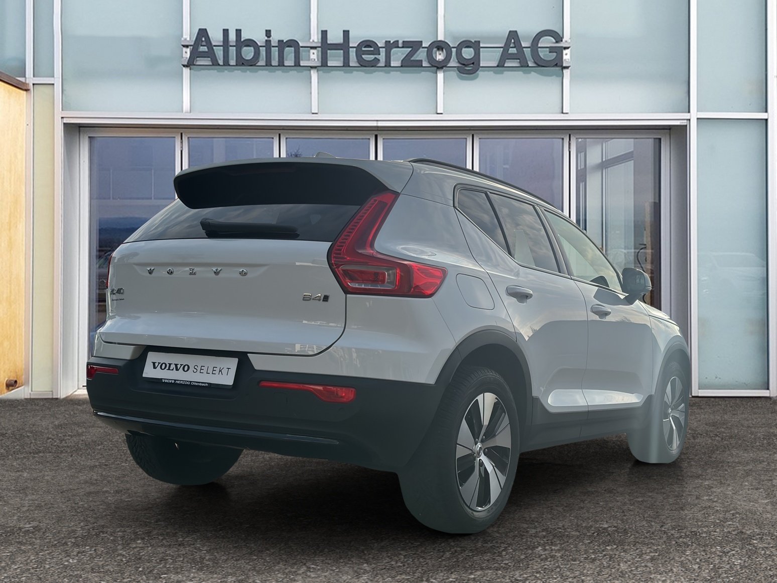 VOLVO XC40 2.0 B4 MH Plus Dark AWD, Hybride Léger Essence/Électricité, Occasion / Utilisé, Automatique - 4