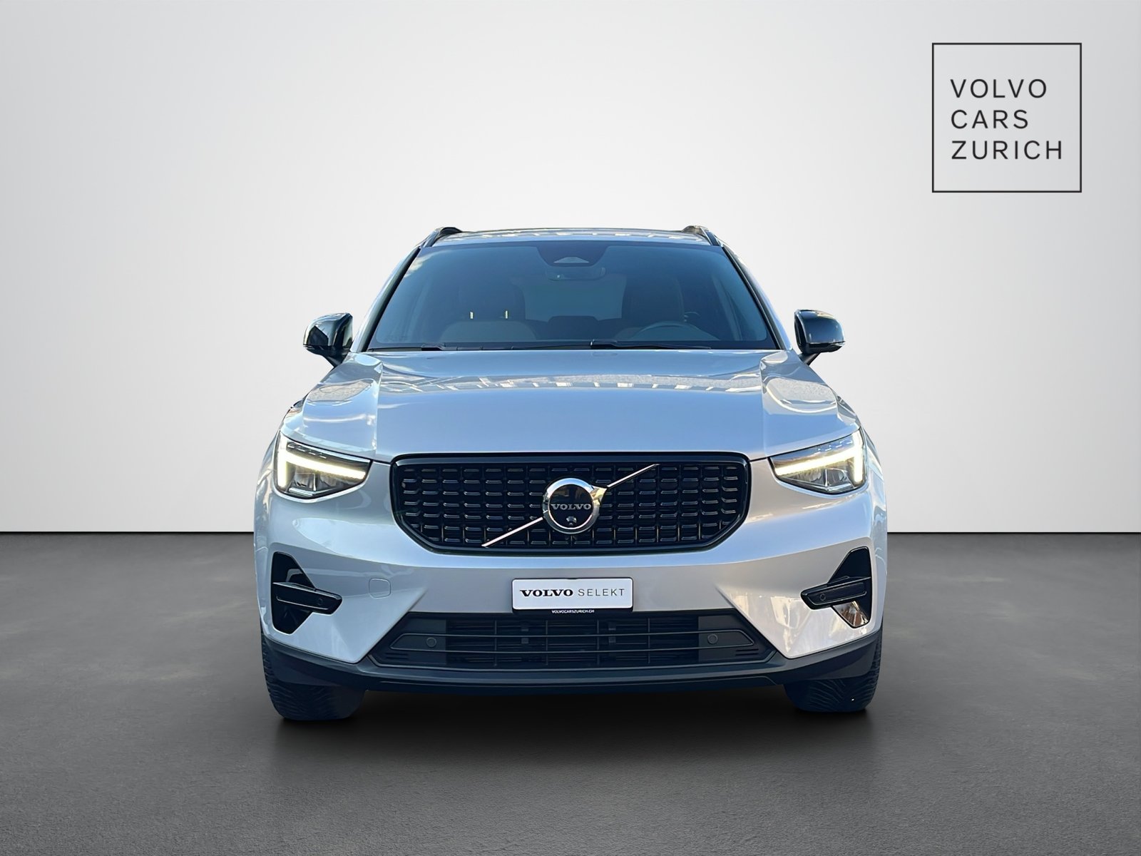 VOLVO XC40 2.0 B4 MH Plus Dark, Mild-Hybrid Benzin/Elektro, Occasion / Gebraucht, Automatik - 5