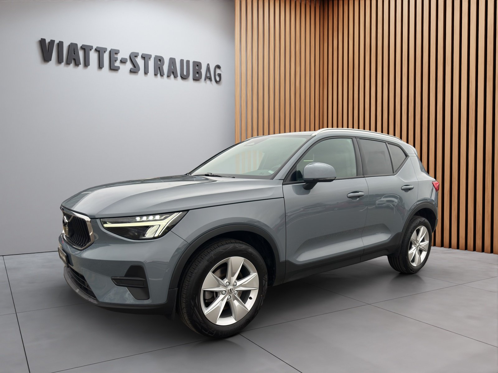 VOLVO XC40 2.0 B3 MH Core