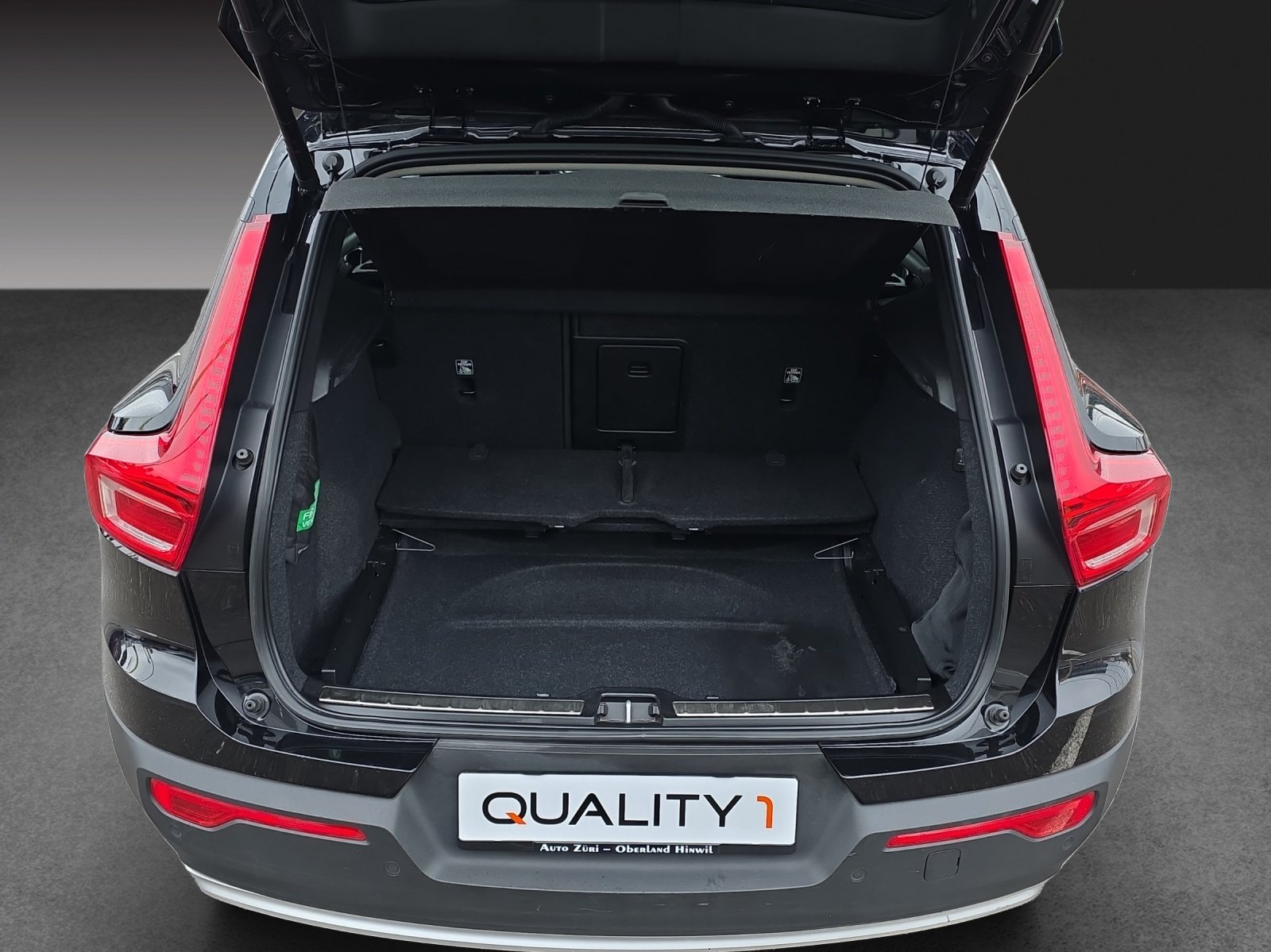 VOLVO XC40 B4 Benzin Mild Hybrid AWD Ultim. Bright DCT, Mild-Hybrid Petrol/Electric, Second hand / Used, Automatic - 7