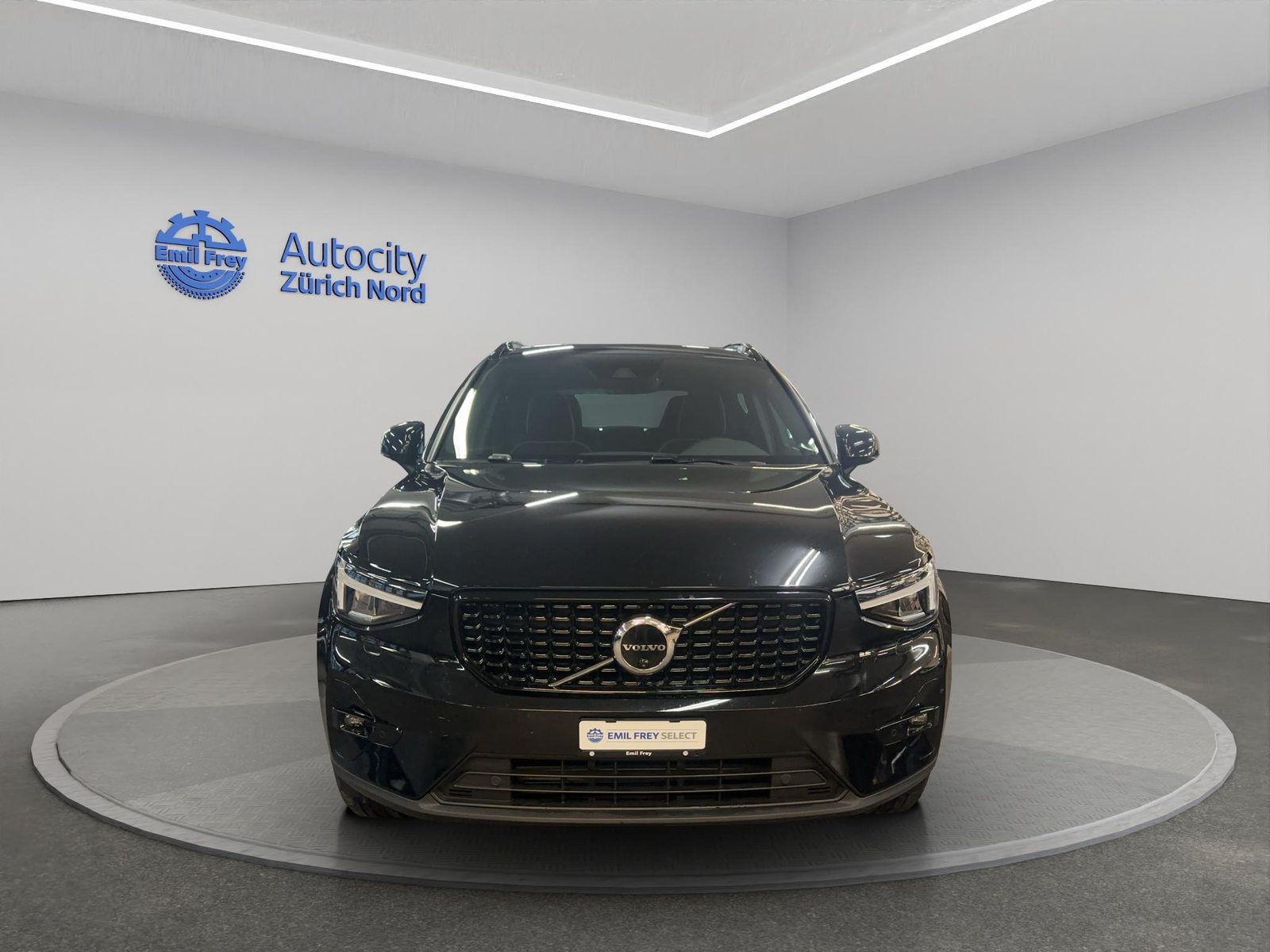 VOLVO XC40 1.5 T5 PiH Ultimate Dark, Plug-in-Hybrid Benzin/Elektro, Occasion / Gebraucht, Automatik - 2