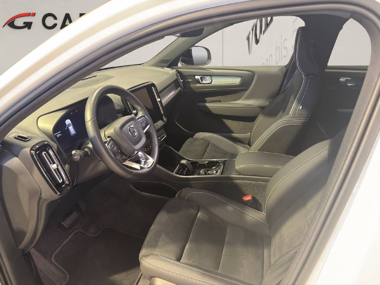 VOLVO XC40 2.0 B3 MH Plus Dark, Mild-Hybrid Benzin/Elektro, Occasion / Gebraucht, Automatik - 6