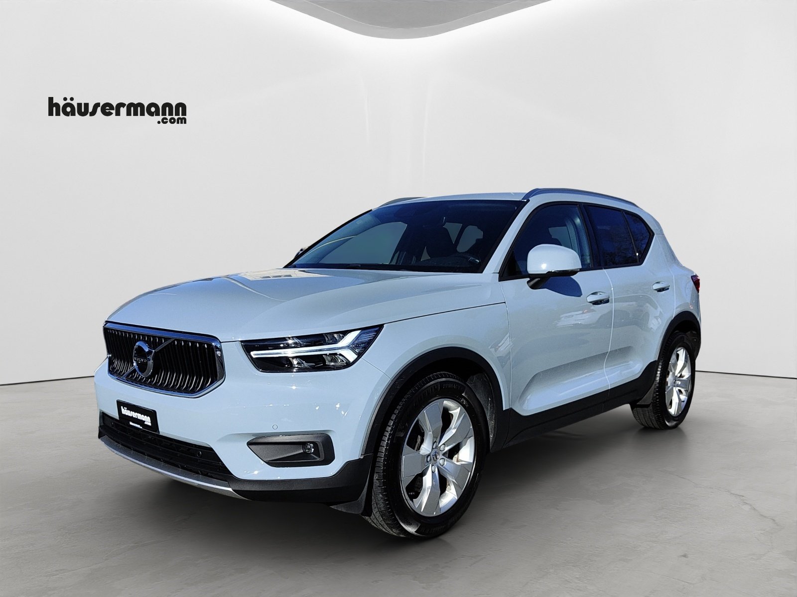 VOLVO XC40 2.0 D4 Momentum AWD