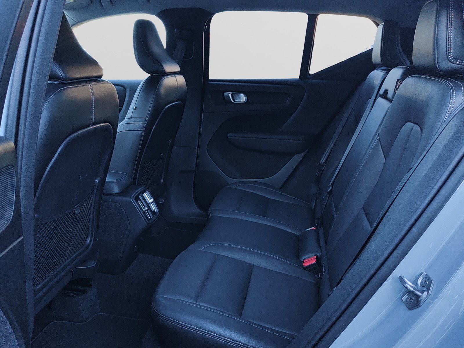VOLVO XC40 2.0 D4 Momentum AWD, Diesel, Occasion / Gebraucht, Automatik - 5