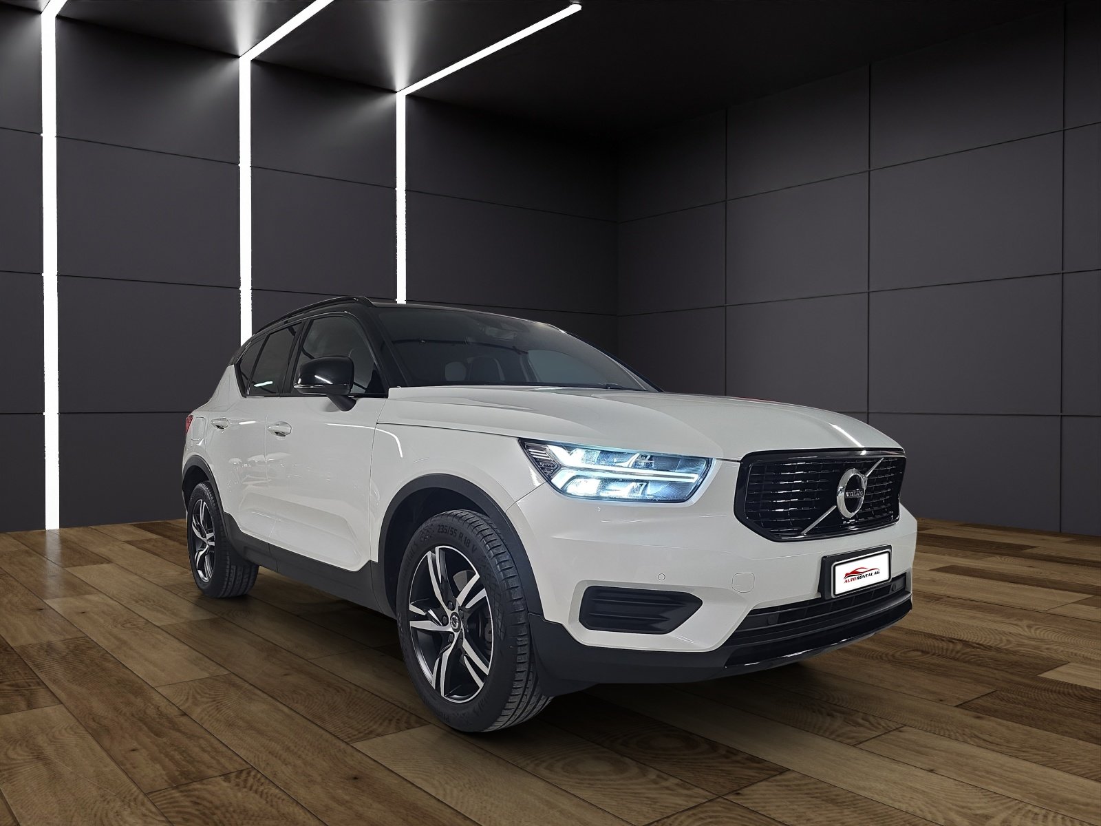VOLVO XC40 D4 AWD R-Design Geartronic, Diesel, Occasion / Utilisé, Automatique - 2