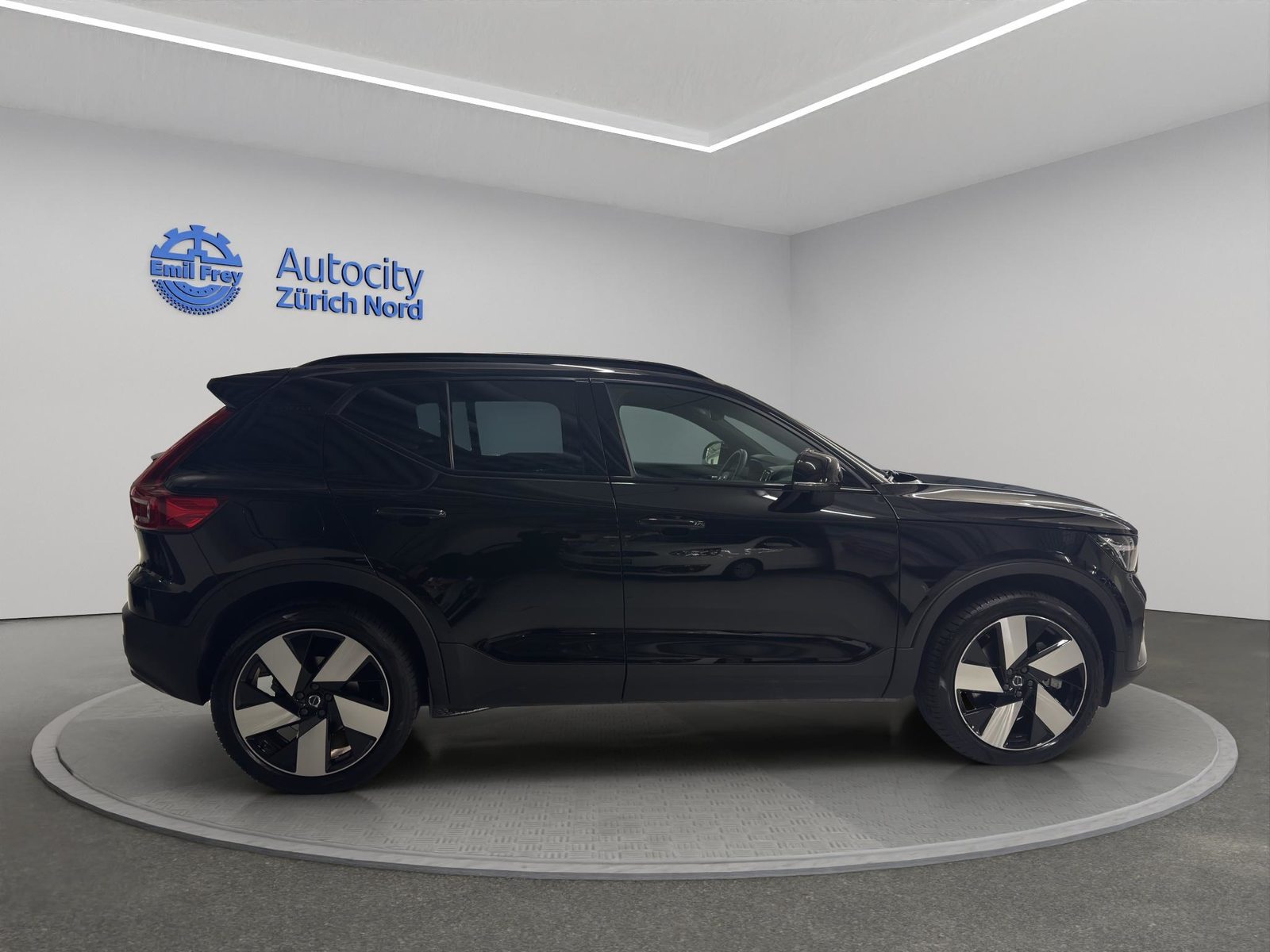 VOLVO XC40 1.5 T5 PiH Ultimate Dark, Hybride Rechargeable Essence/Électricité, Occasion / Utilisé, Automatique - 5