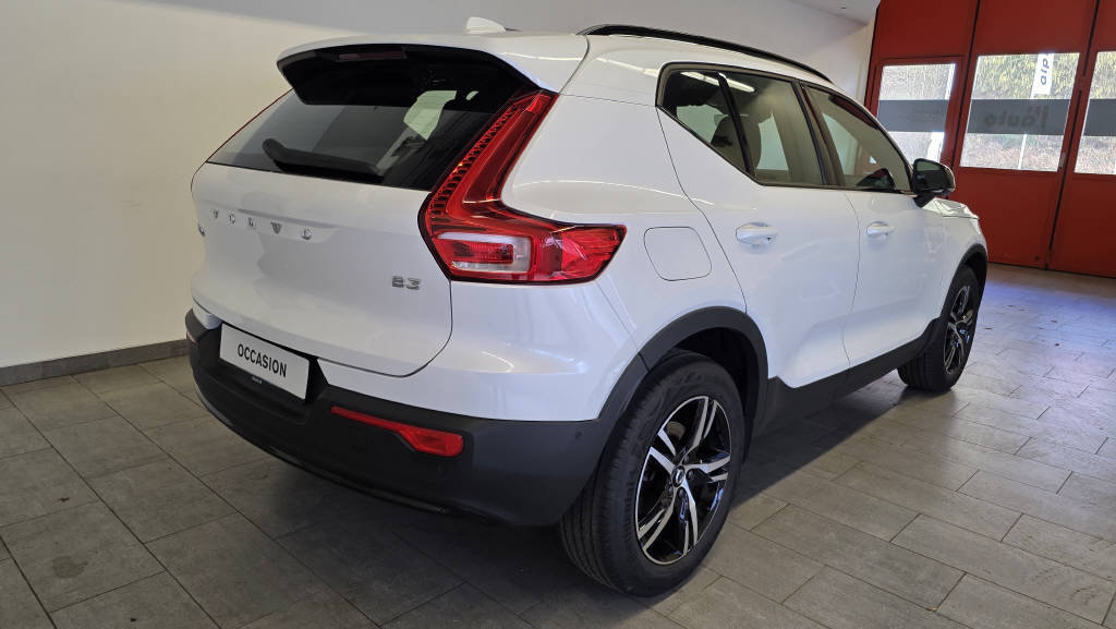 VOLVO XC40 2.0 B3 MH Plus Dark, Mild-Hybrid Petrol/Electric, Second hand / Used, Automatic - 4