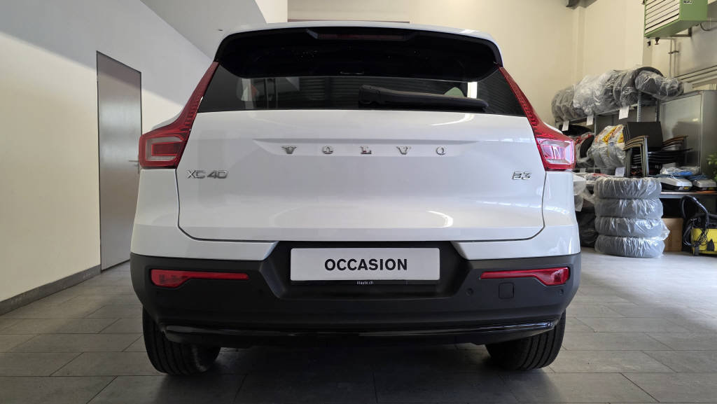 VOLVO XC40 2.0 B3 MH Plus Dark, Mild-Hybrid Petrol/Electric, Second hand / Used, Automatic - 5