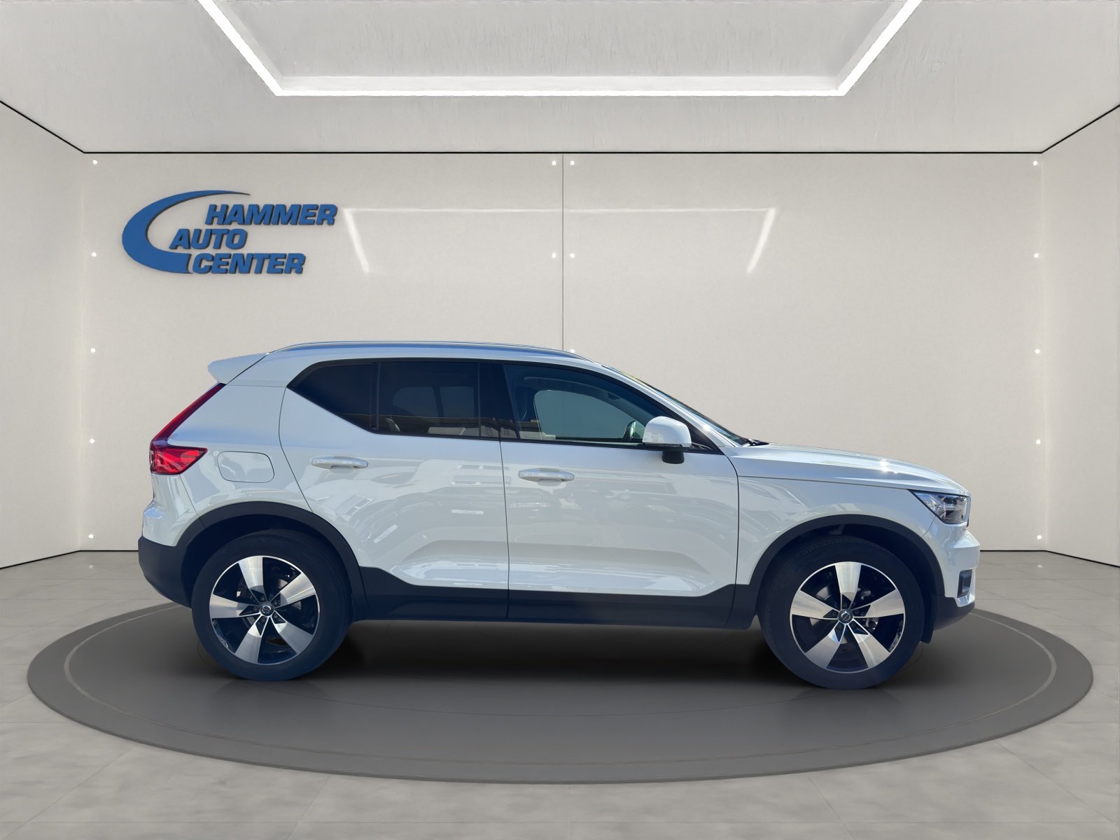 VOLVO XC40 1.5 T3 Momentum Light, Benzin, Occasion / Gebraucht, Automatik - 7