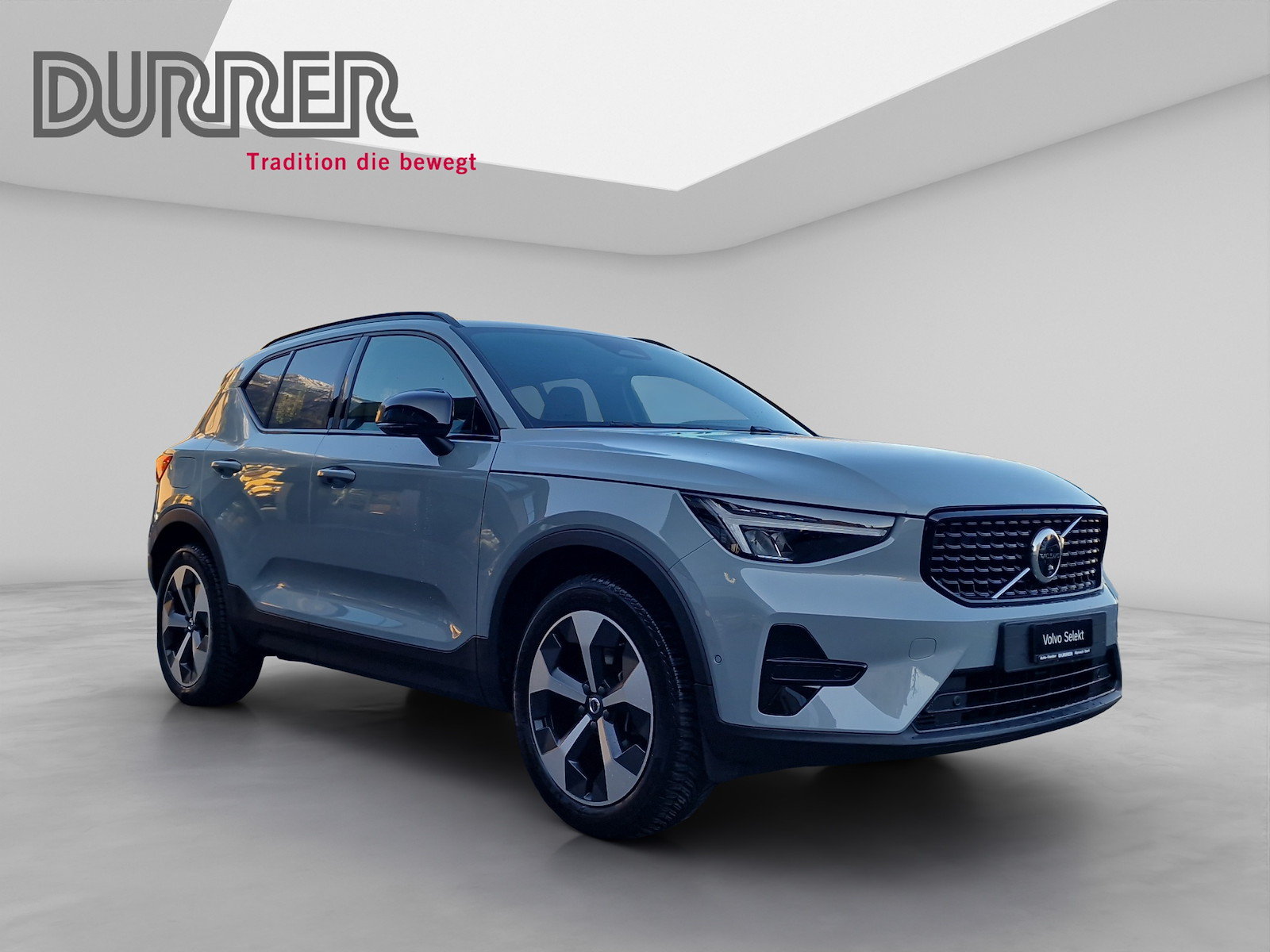 VOLVO XC40 2.0 B4 MH Plus Dark, Hybride Léger Essence/Électricité, Occasion / Utilisé, Automatique - 6