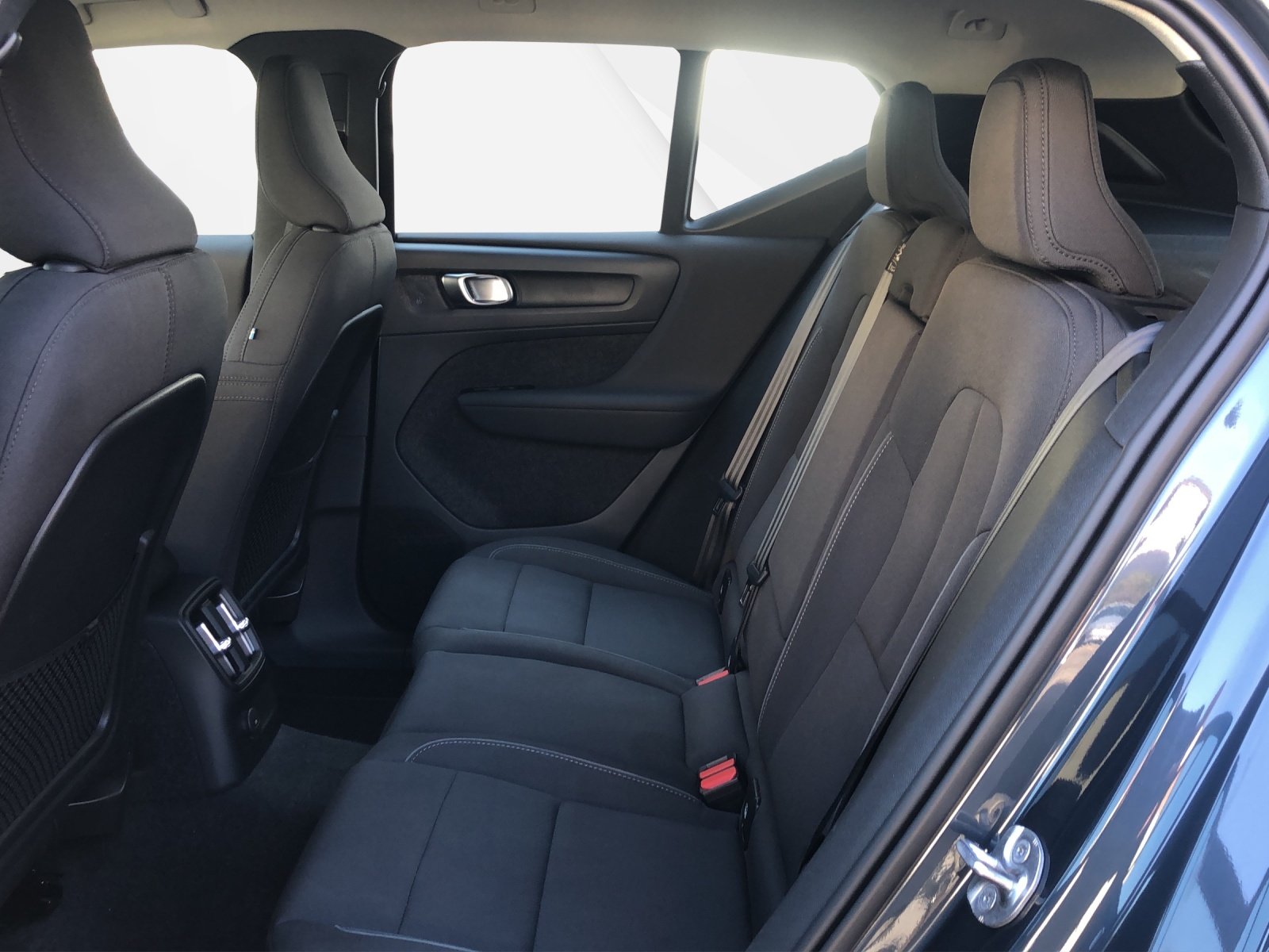VOLVO XC40 1.5 T4 PiH Inscription Expression, Plug-in-Hybrid Benzin/Elektro, Occasion / Gebraucht, Automatik - 4