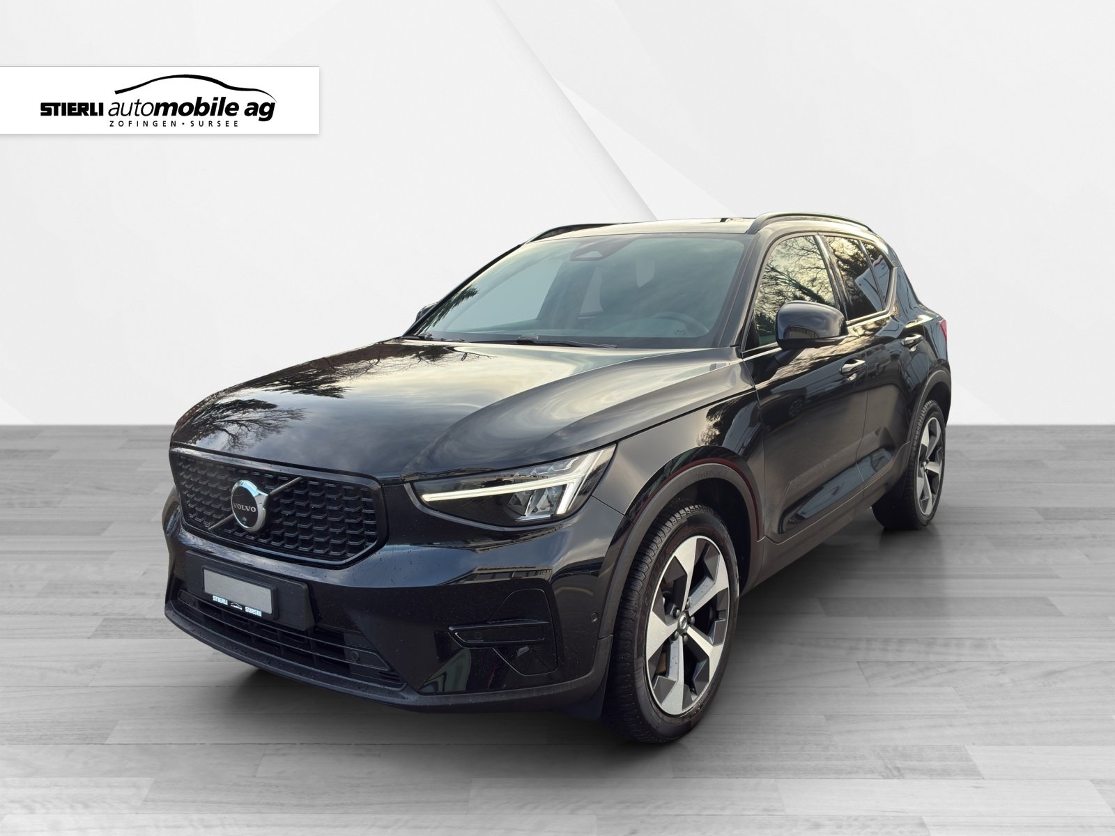 VOLVO XC40 2.0 B3 MH Plus Dark