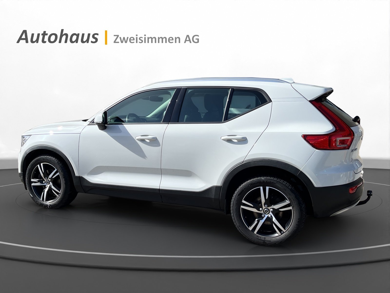 VOLVO XC40 D4 AWD Momentum Geartronic, Diesel, Occasion / Utilisé, Automatique - 3