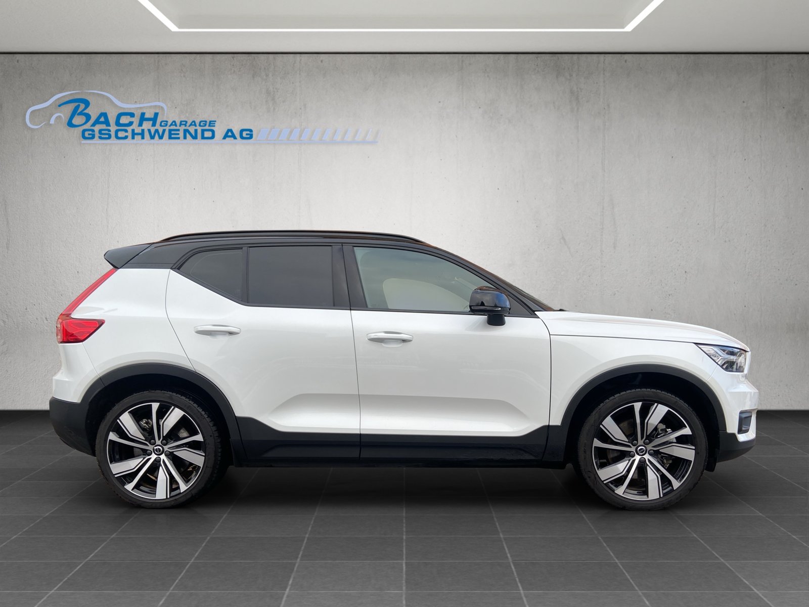 VOLVO XC40 P8 AWD Pure Electric R-Design, Elektro, Occasion / Gebraucht, Automatik - 3