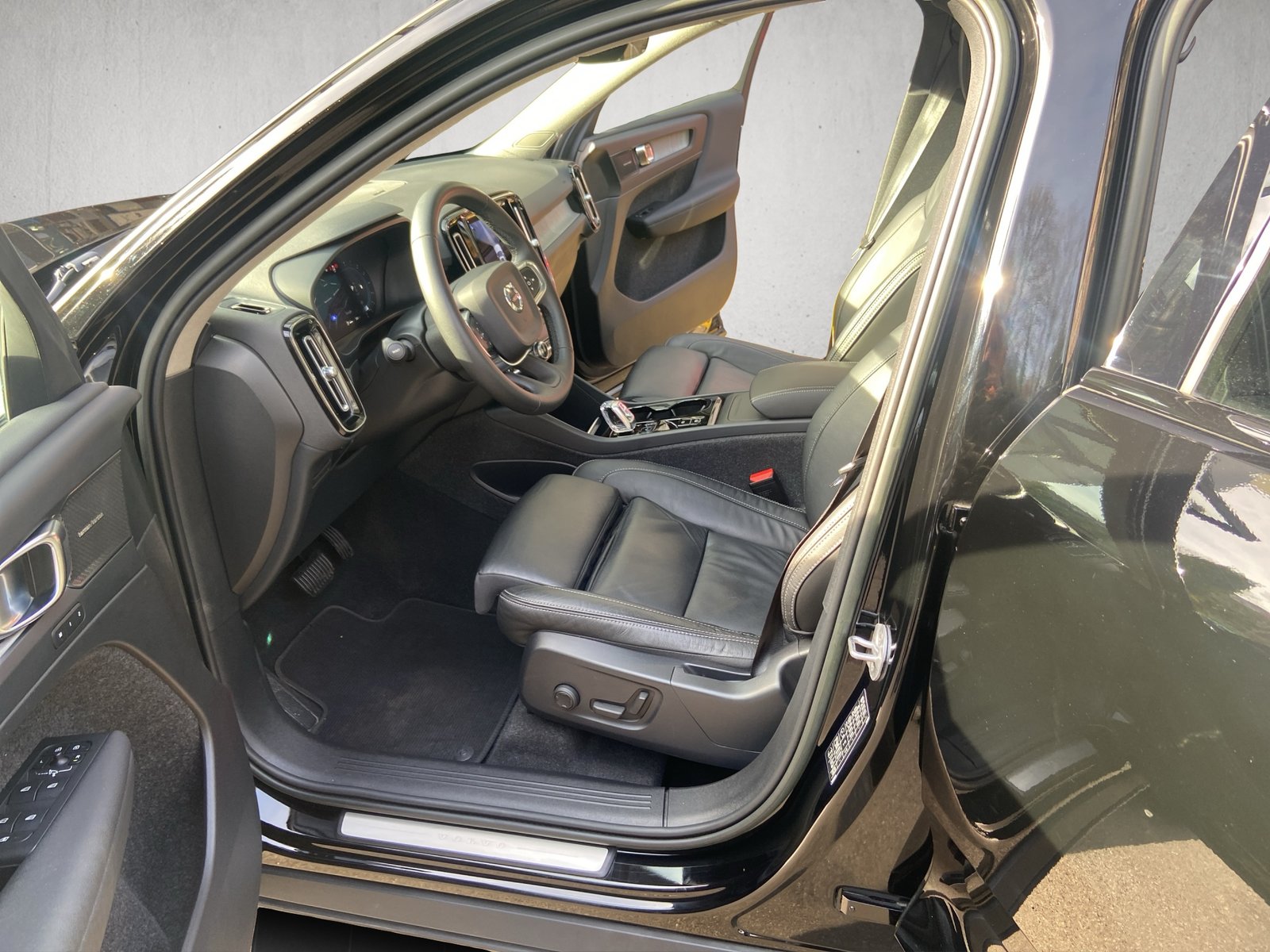 VOLVO XC40 B4 Benzin Mild Hybrid AWD Ultim. Dark DCT, Hybride Leggero Benzina/Elettrica, Occasioni / Usate, Automatico - 7