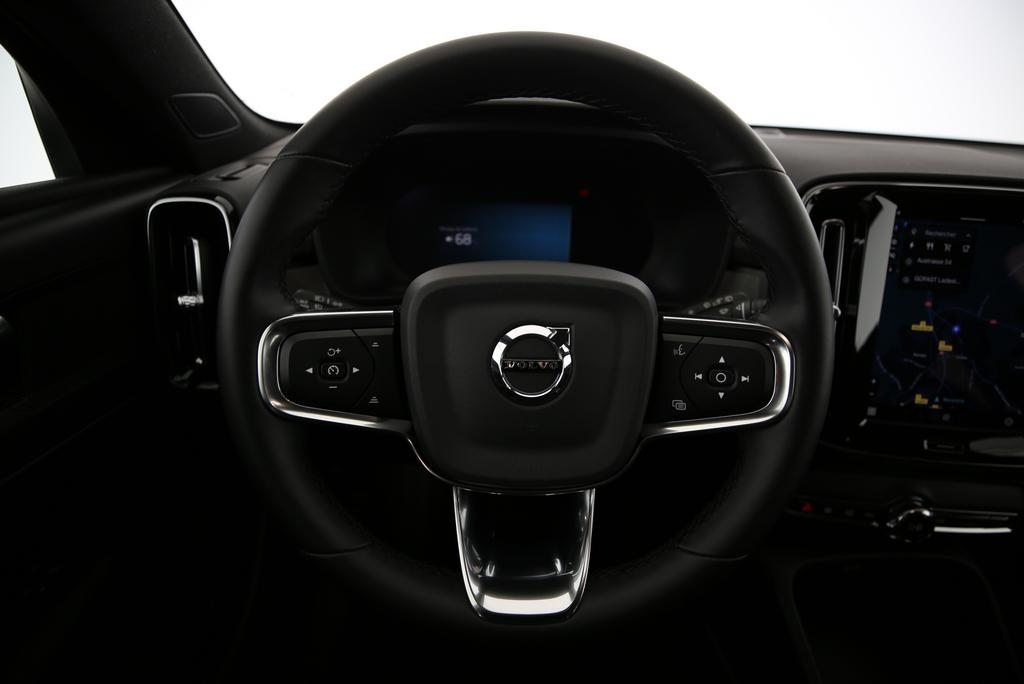 VOLVO XC40 P6 Plus, Électrique, Occasion / Utilisé, Automatique - 6