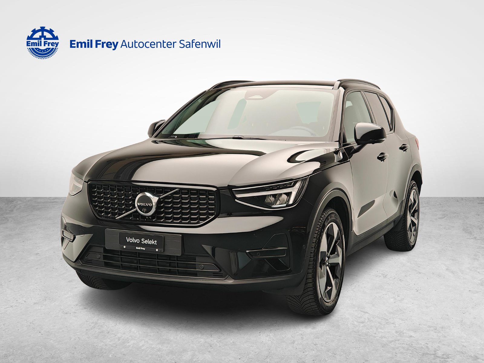 VOLVO XC40 2.0 B3 MH Plus Dark