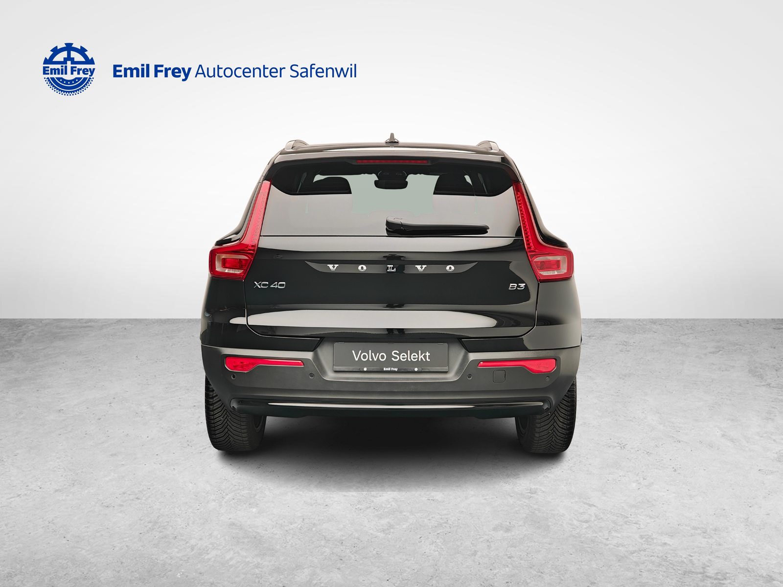 VOLVO XC40 2.0 B3 MH Plus Dark, Mild-Hybrid Petrol/Electric, Second hand / Used, Automatic - 4