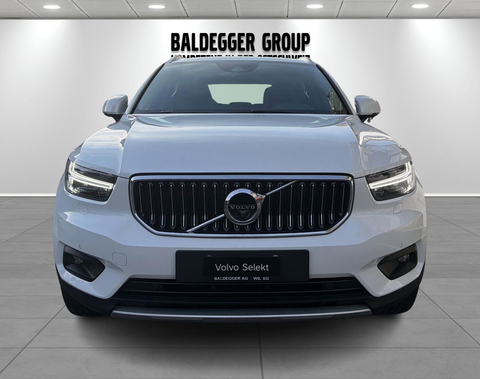 VOLVO XC40 B4 B AWD Inscription, Full-Hybrid Petrol/Electric, Second hand / Used, Automatic - 4