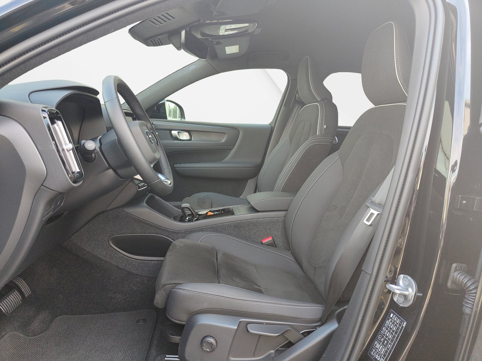 VOLVO XC40 E80 Twin Plus AWD, Elektro, Occasion / Gebraucht, Automatik - 4