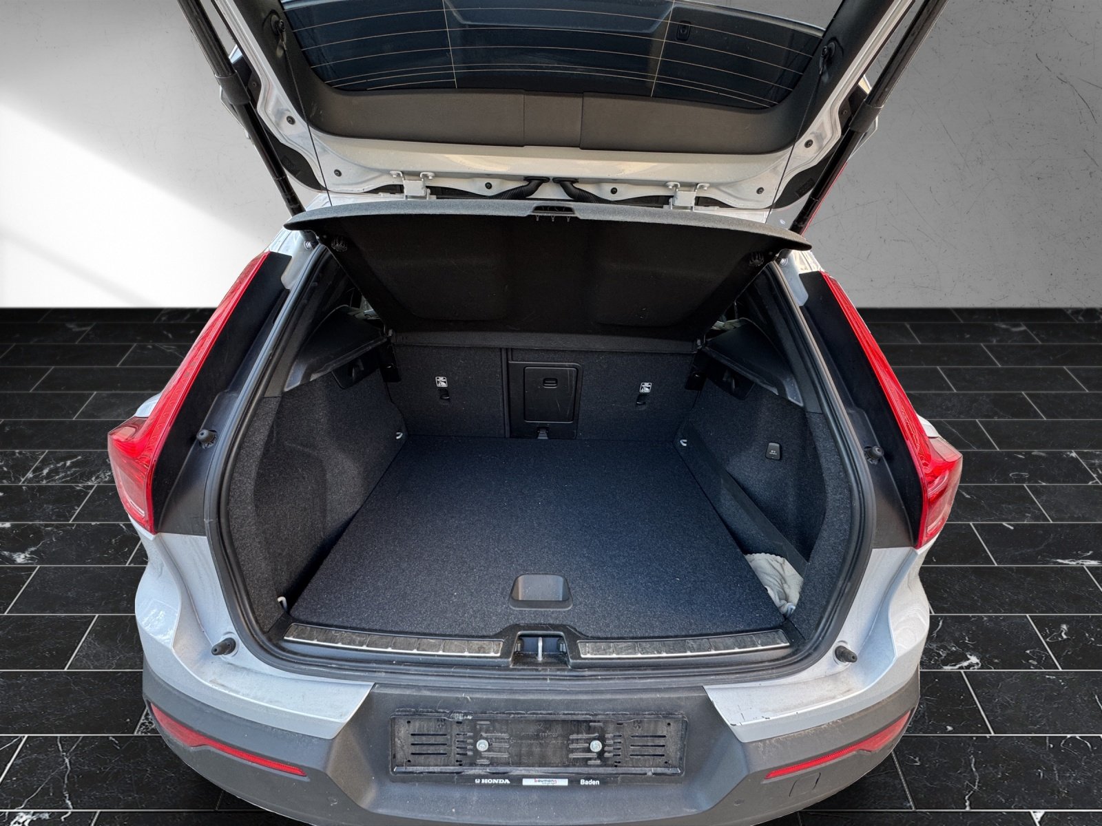 VOLVO XC40 T5 TwE Inscription DCT, Plug-in-Hybrid Benzin/Elektro, Occasion / Gebraucht, Automatik - 5