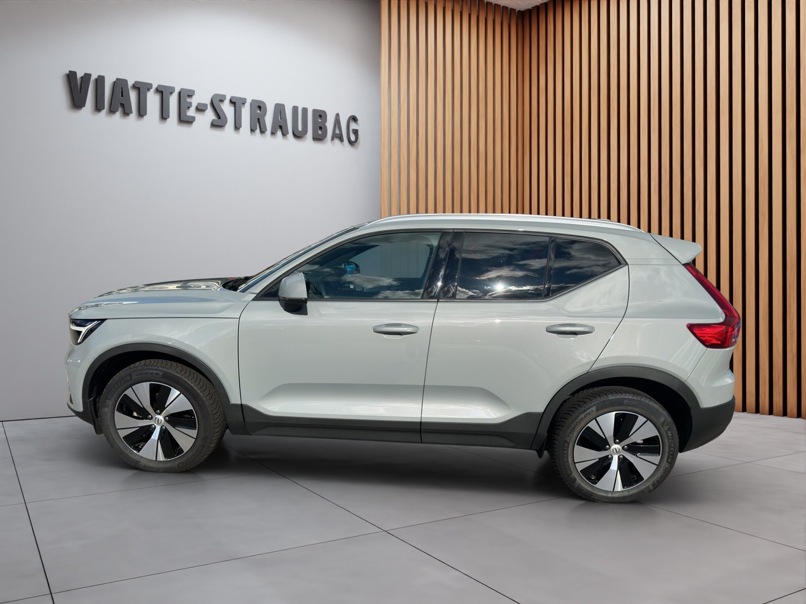 VOLVO XC40 1.5 T2 Core, Petrol, Second hand / Used, Automatic - 2