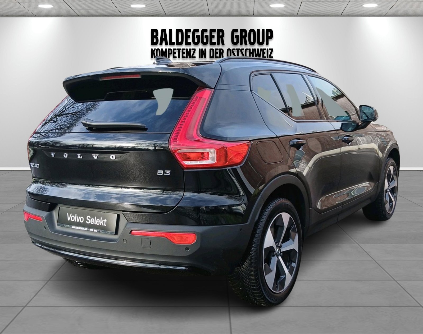 VOLVO XC40 2.0 B3 MH Plus Dark, Hybride Integrale Benzina/Elettrica, Occasioni / Usate, Automatico - 2